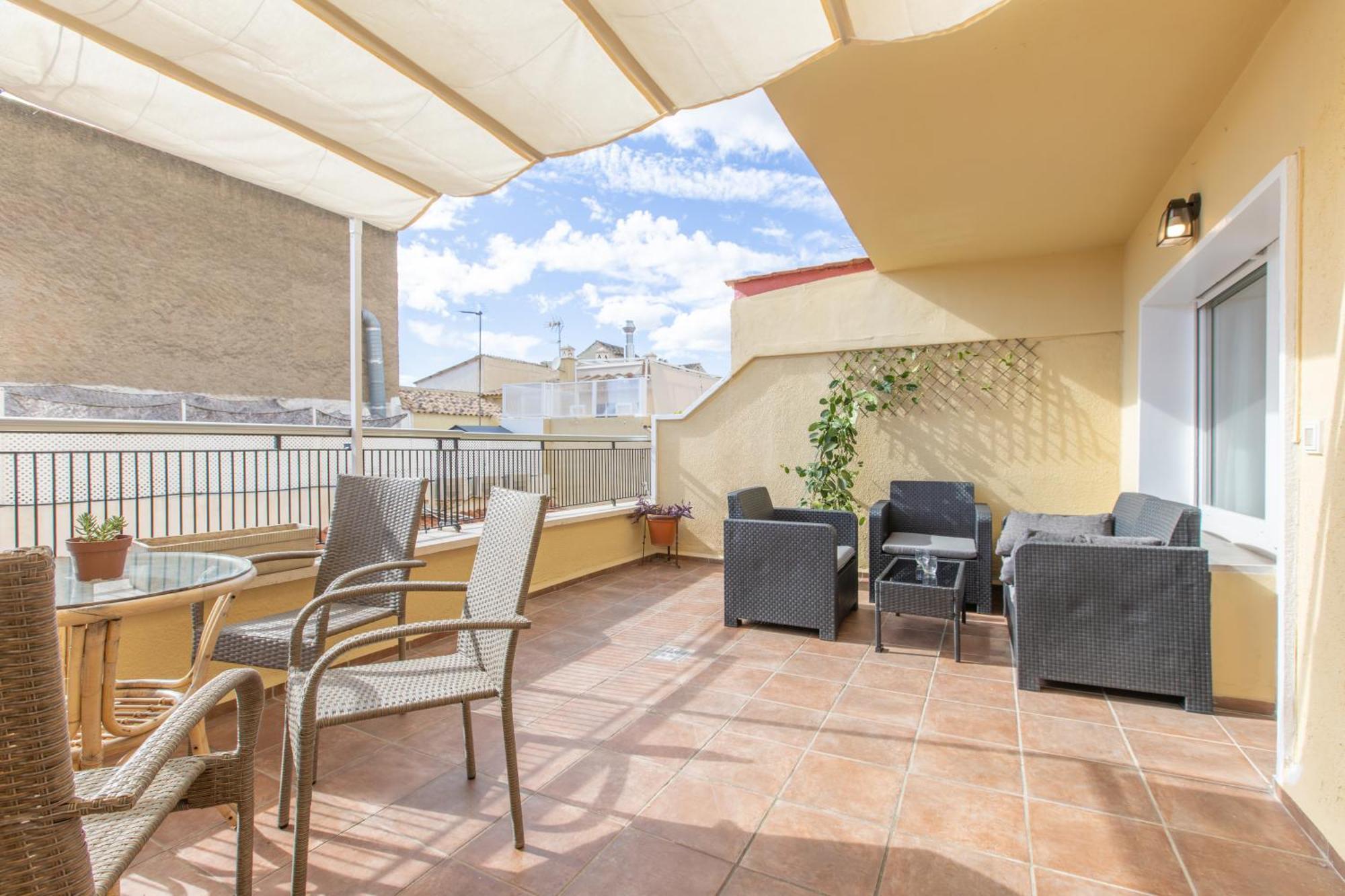 Homely San Juan De Letran Con Terraza Appartement