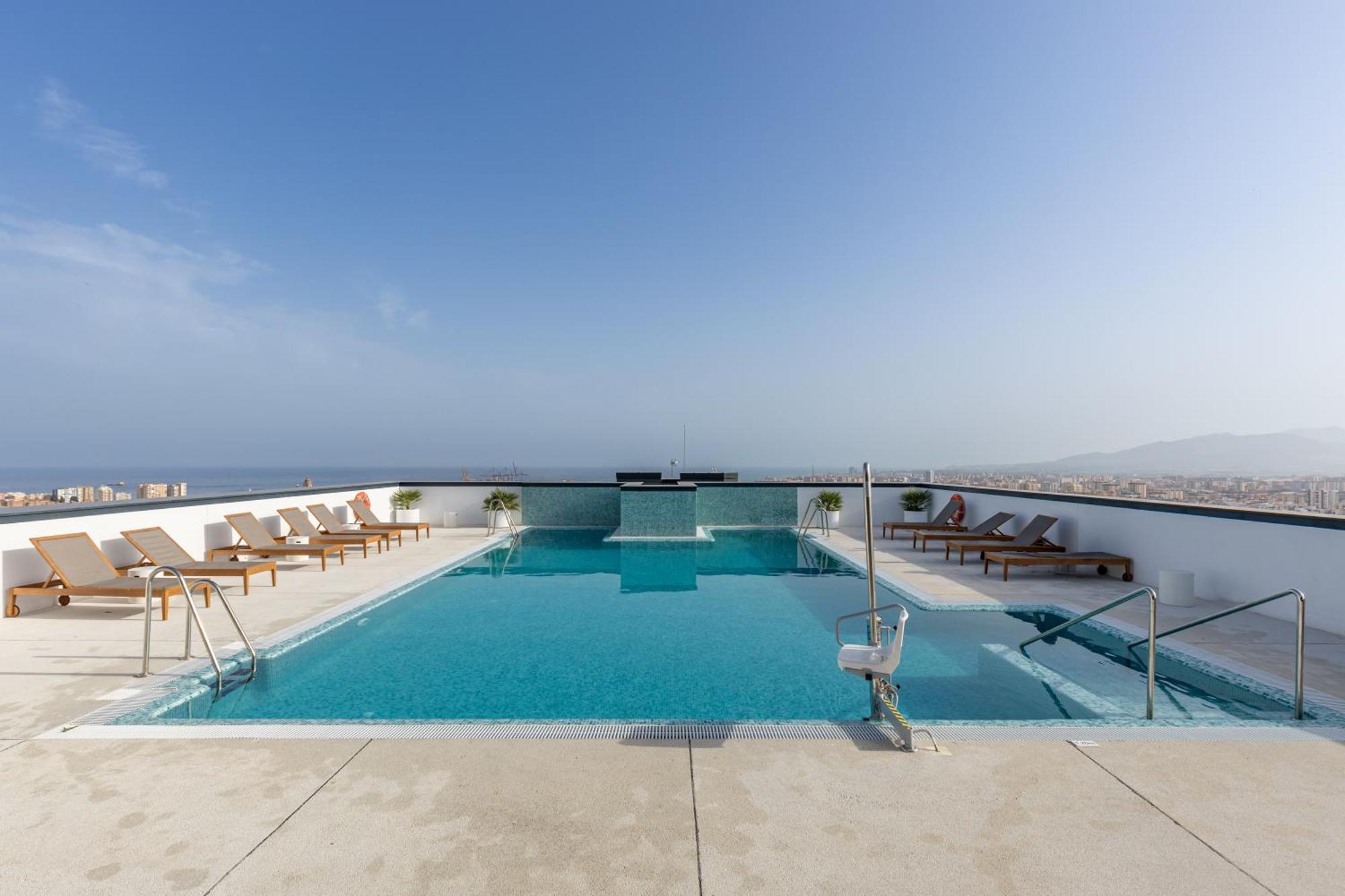 Skyline 6 Pool & Parking Free Malaga