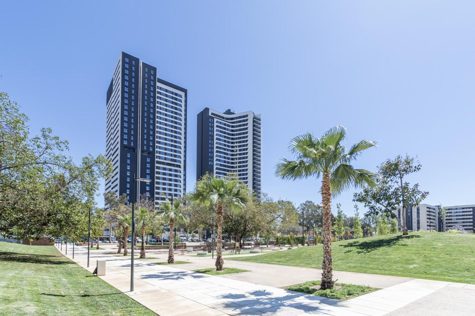 Skyline 6 Pool & Parking Free * Malaga