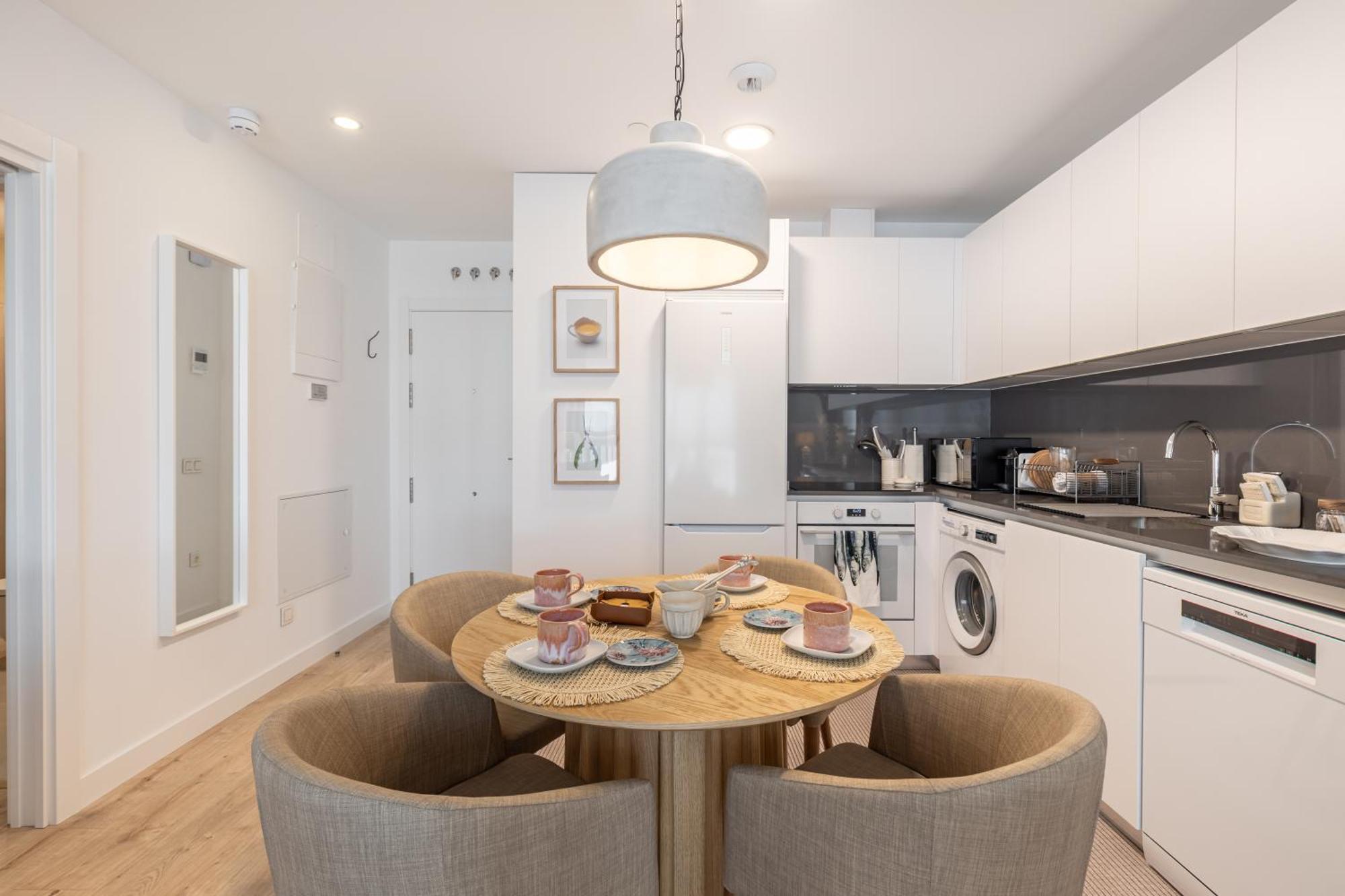 Skyline 6 Pool & Parking Free Apartment Malaga