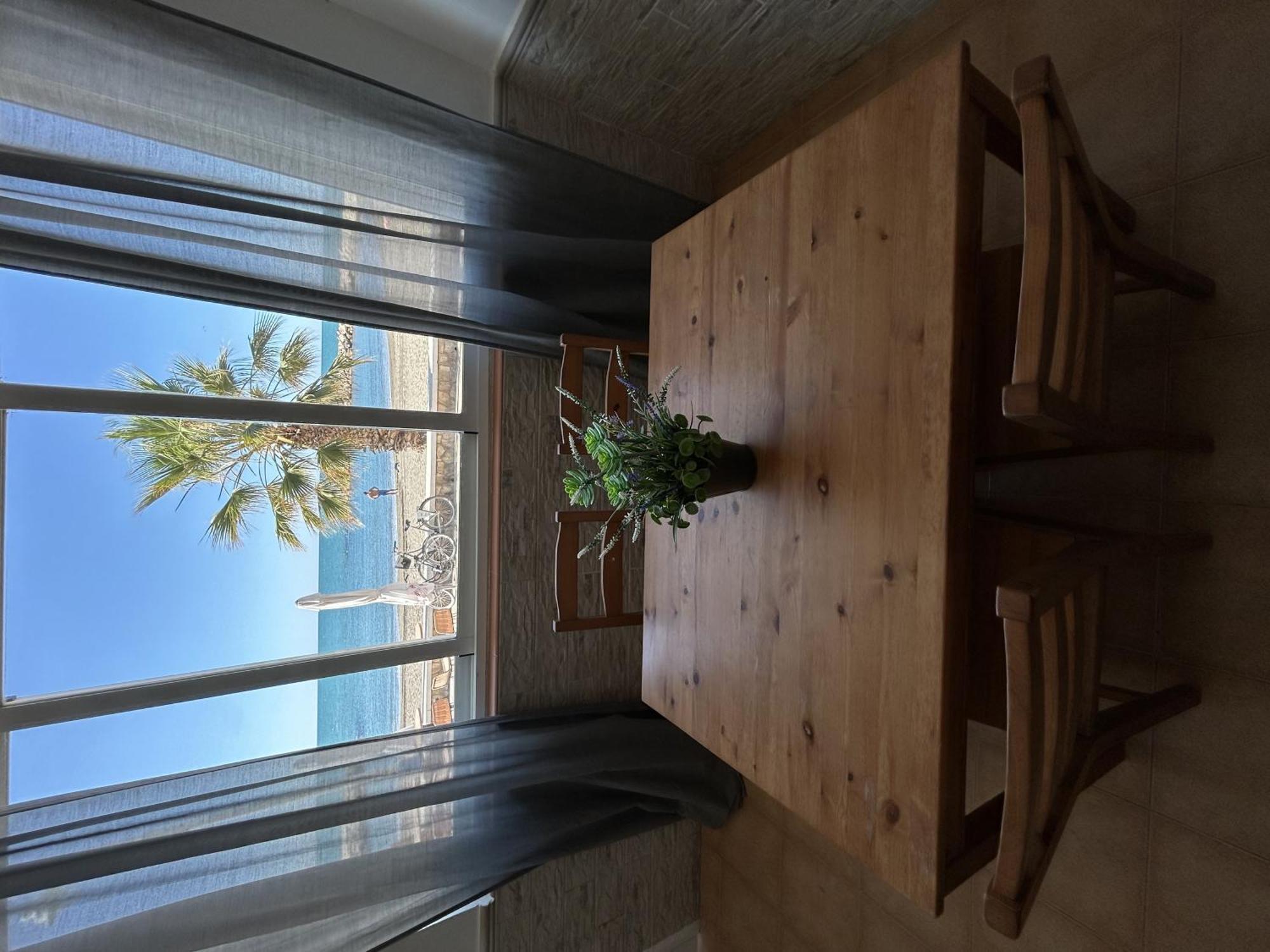 Apartamento Frente Al Mar - Pedregalejo Málaga