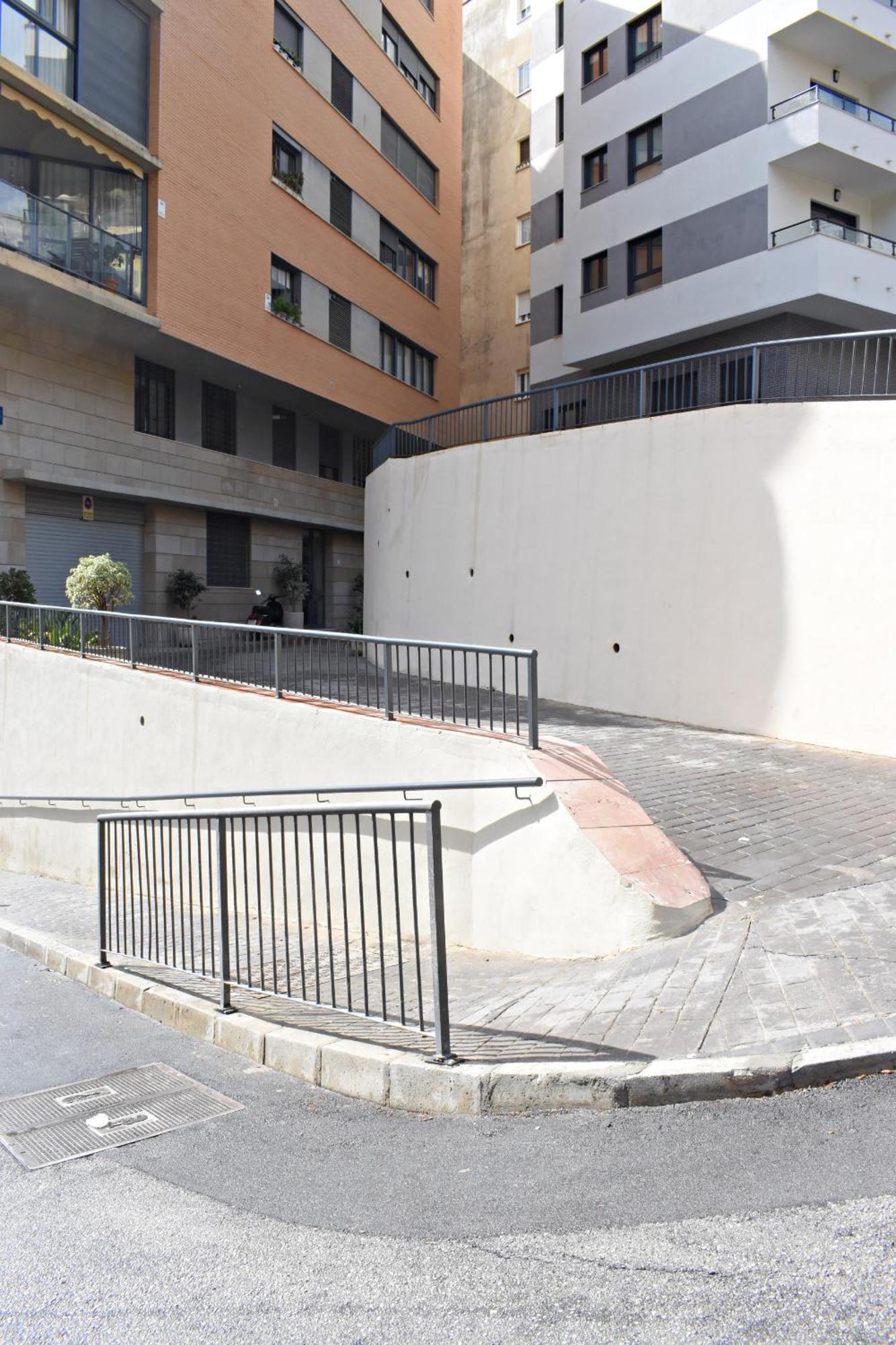 Malagueta's Cozy With Parking And Swimming Pool * Málaga