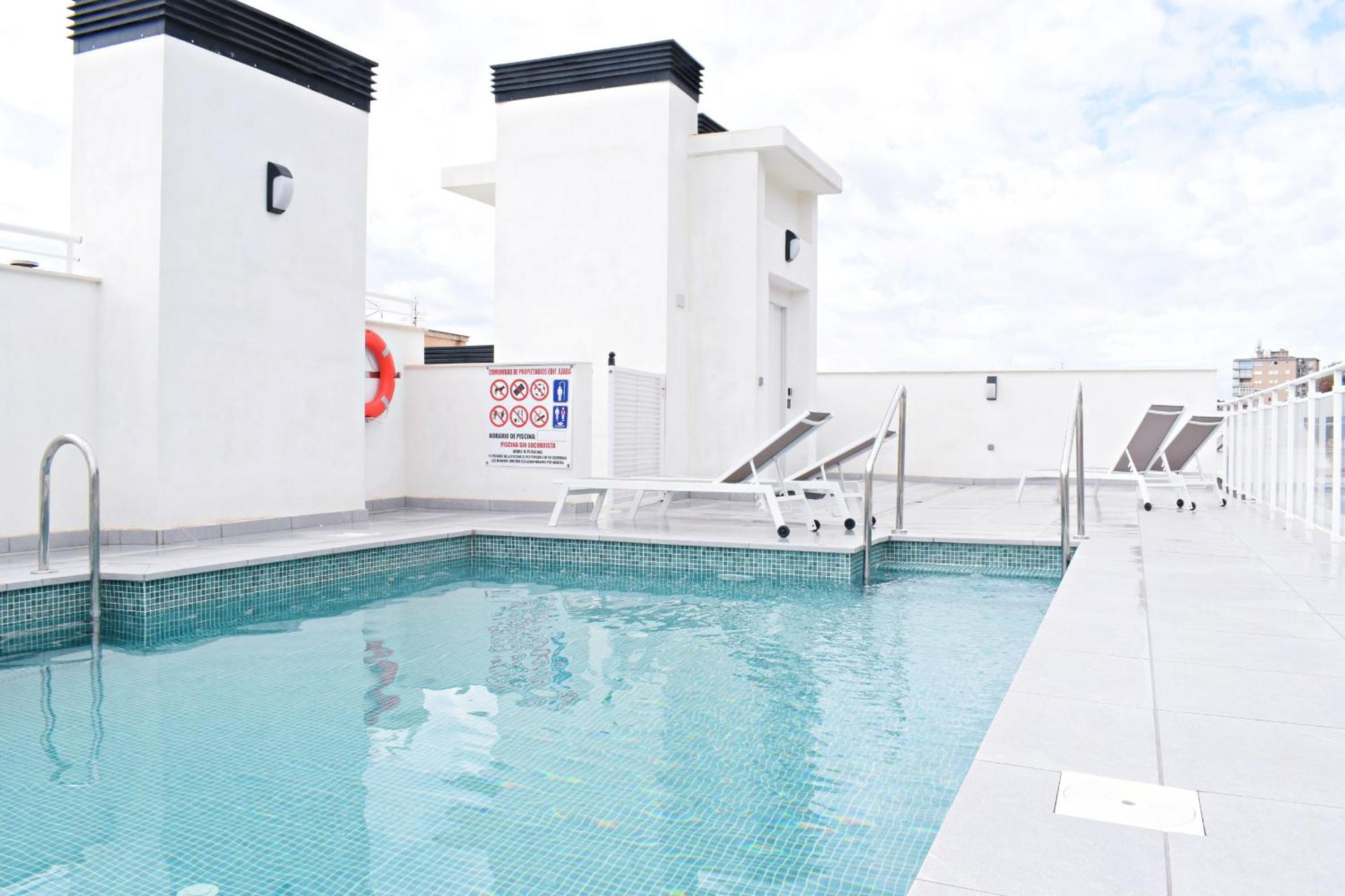 Appartement Malagueta's Cozy With Parking And Swimming Pool