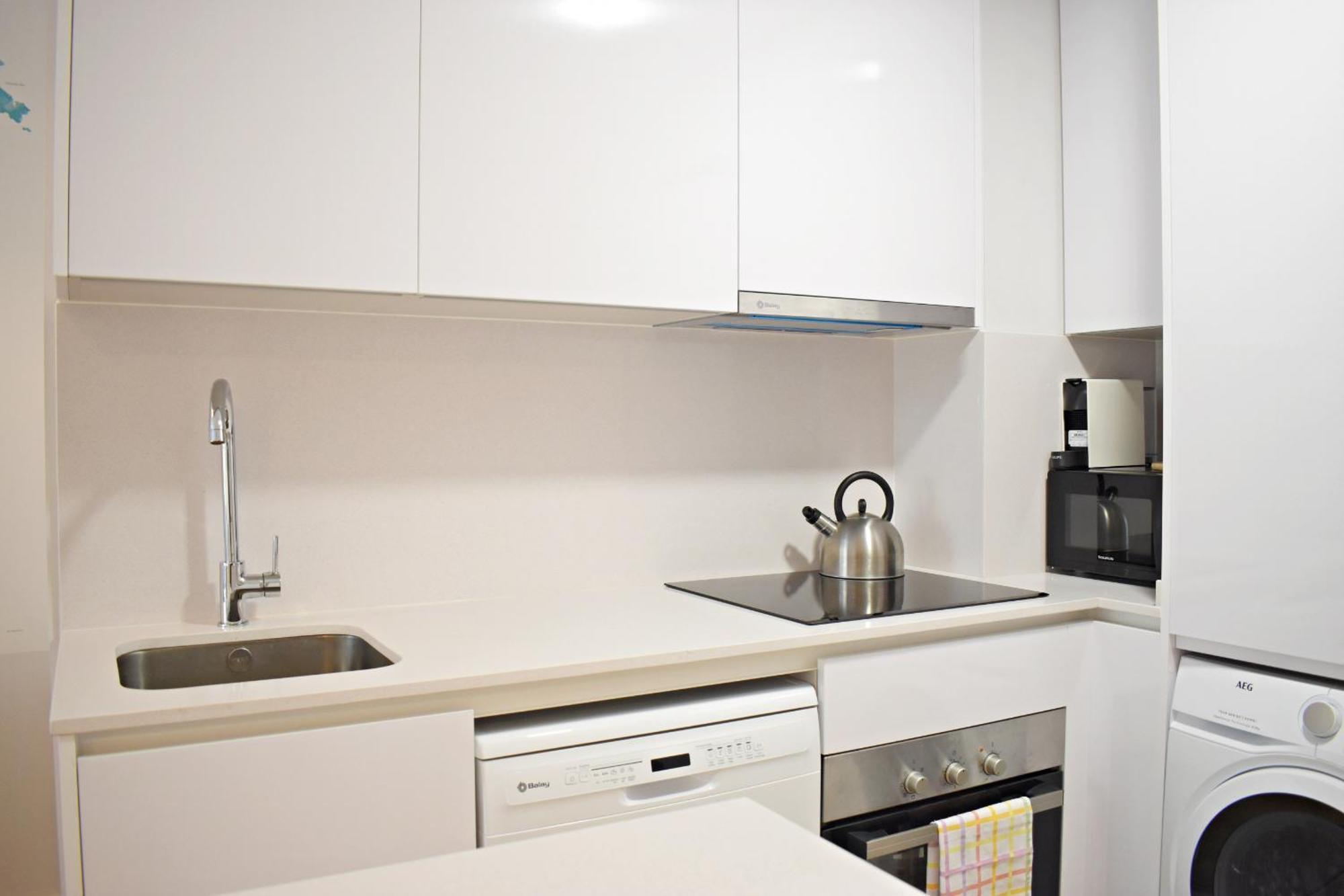 Malagueta's Cozy With Parking And Swimming Pool * Málaga