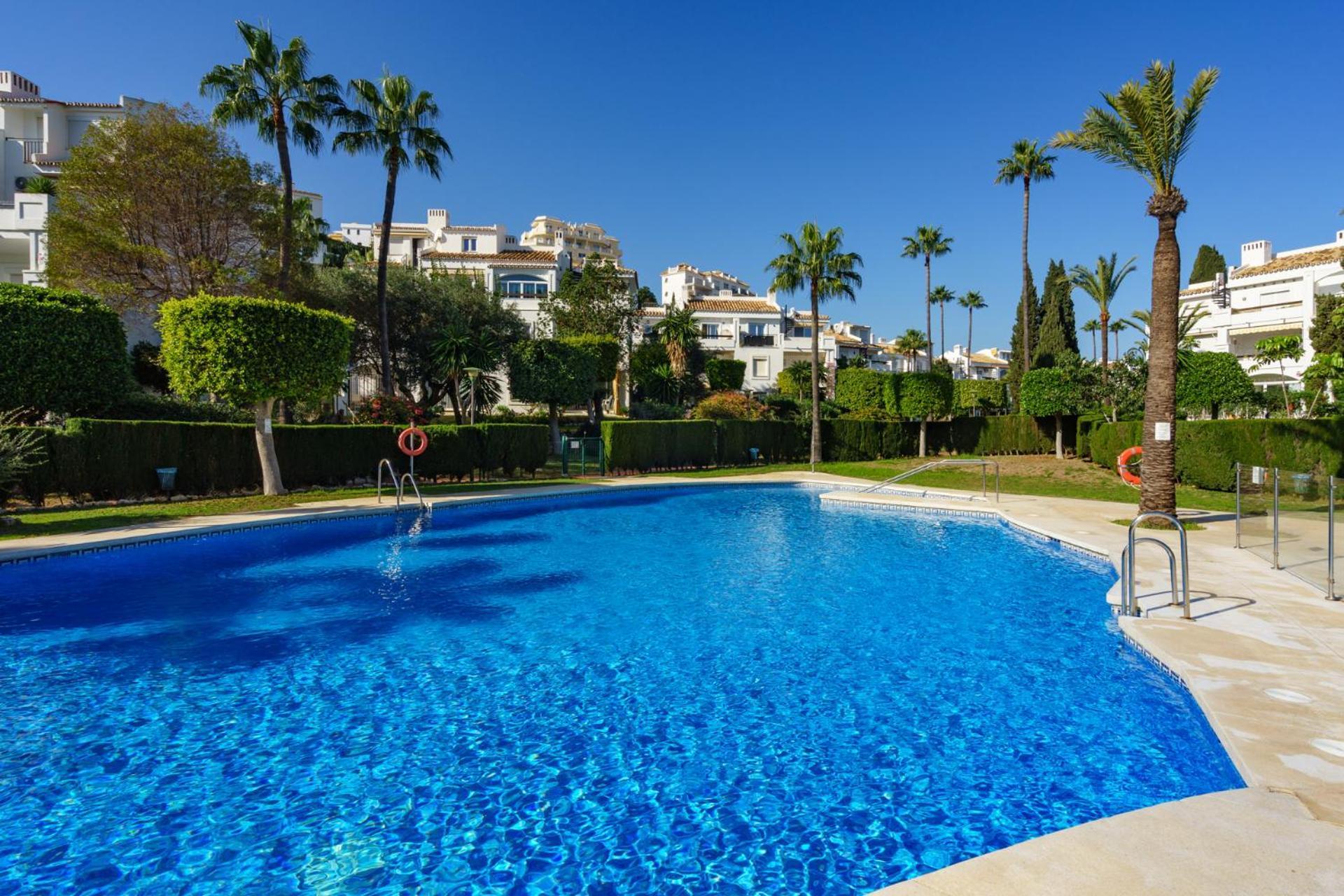 Apartment Two Bedroom, Two Bathroom, Balcony, Pool Area, View *