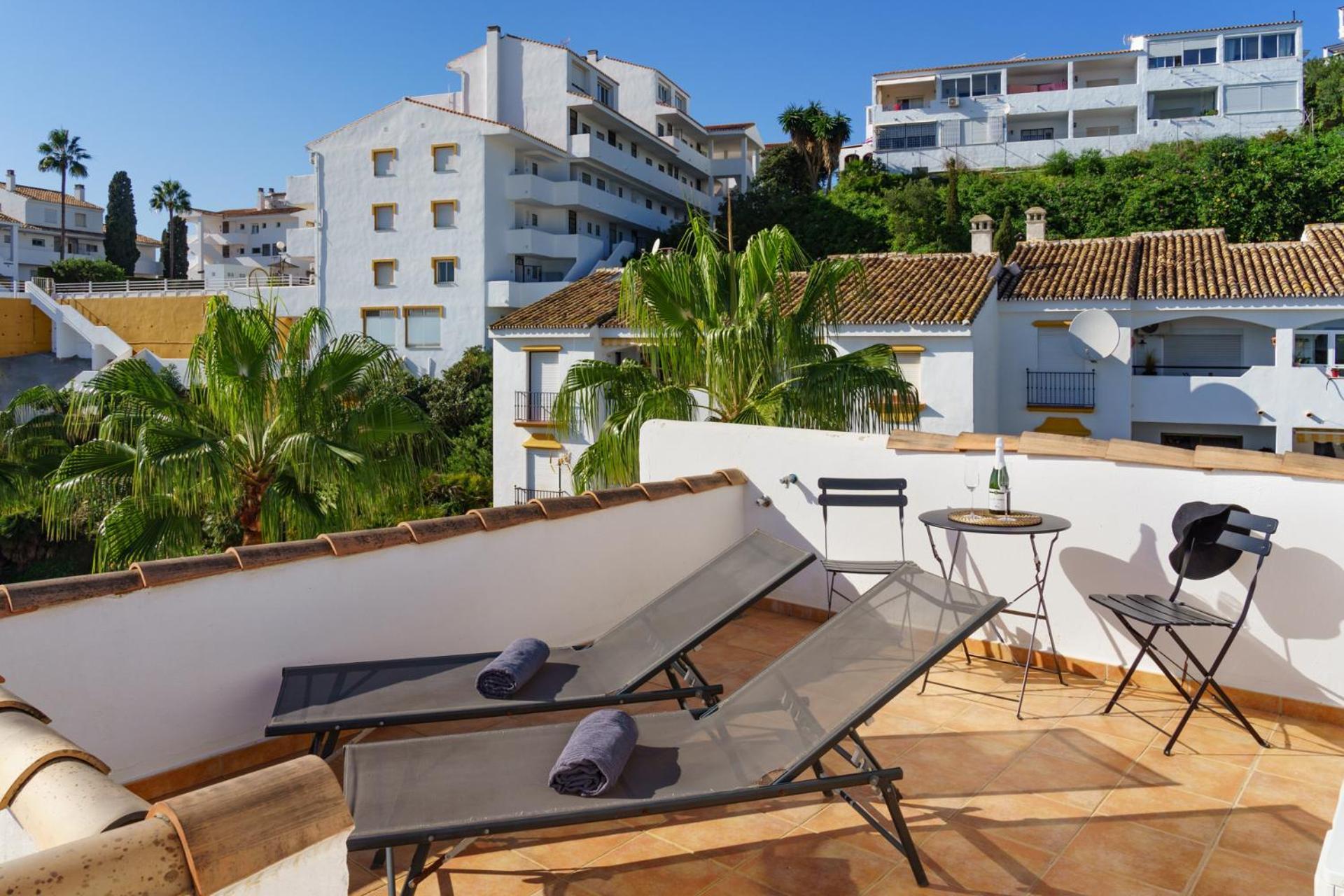 Two Bedroom, Two Bathroom, Balcony, Pool Area, View Apartment *