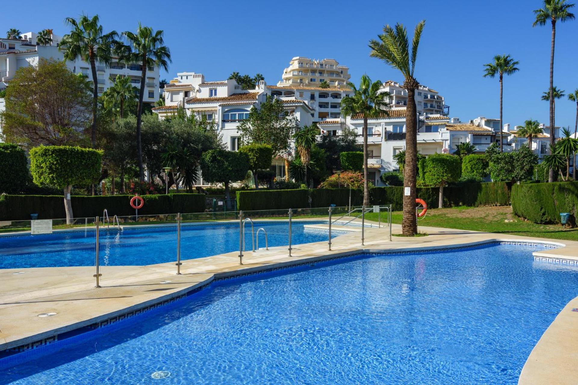 Apartment Two Bedroom, Two Bathroom, Balcony, Pool Area, View *