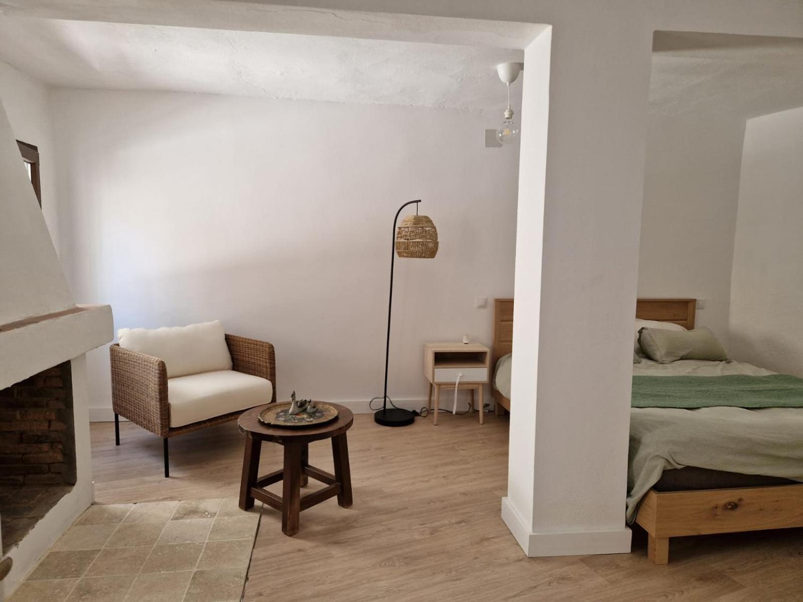 Amplia Y Tranquila Con Bano Privado En Piso Compartido Málaga