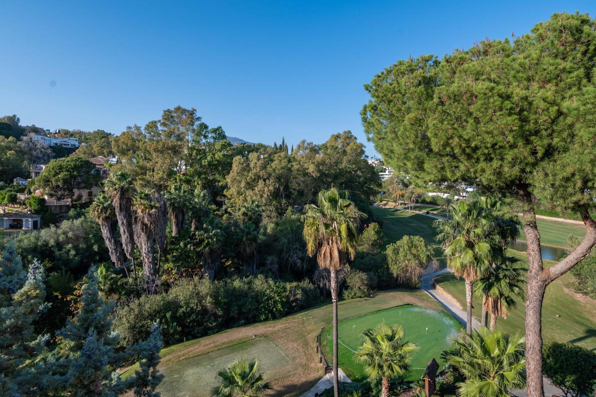 Magnifica Adosada La Quinta Golf Málaga