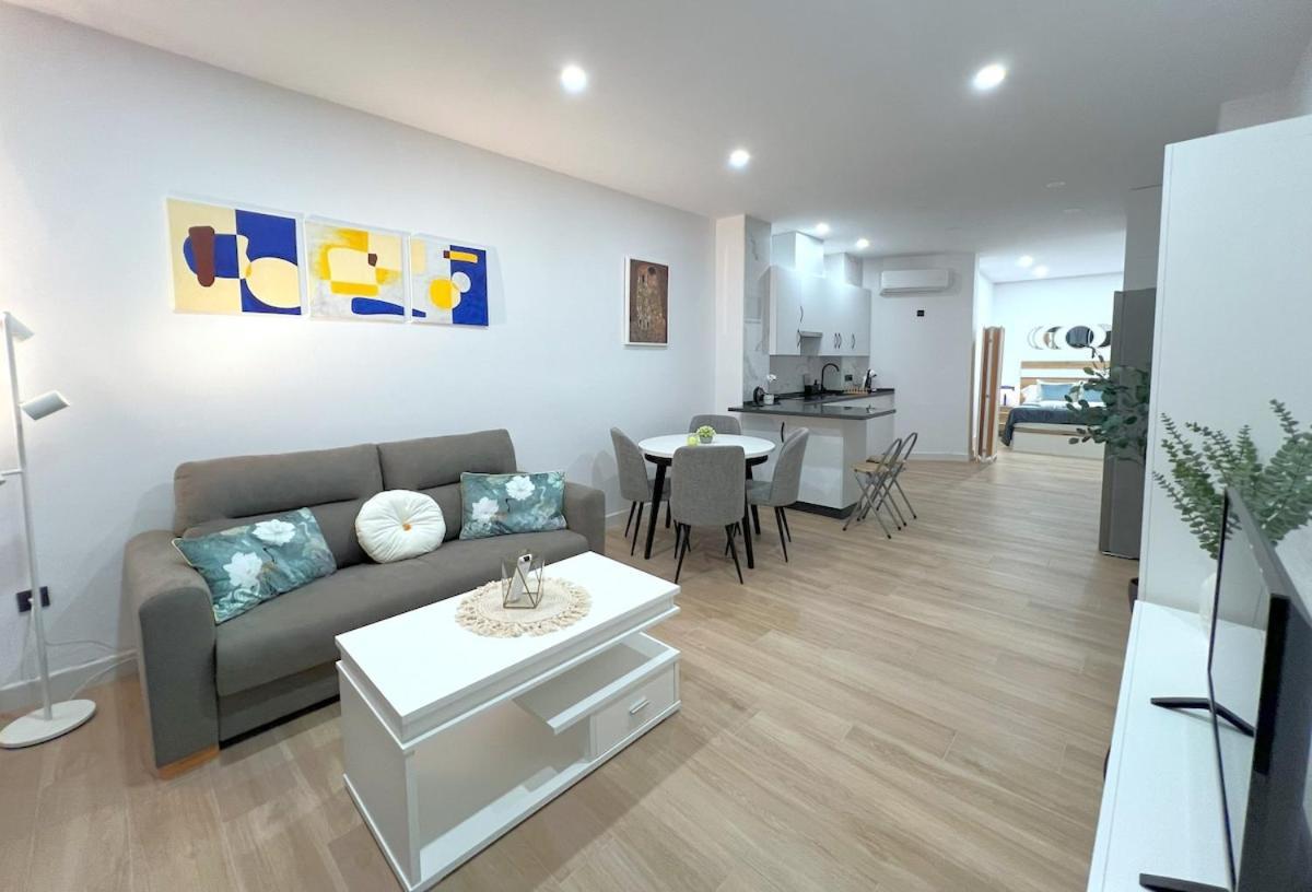 Apartamento Evans Realty Bm Lujoso Y Moderno Estudio