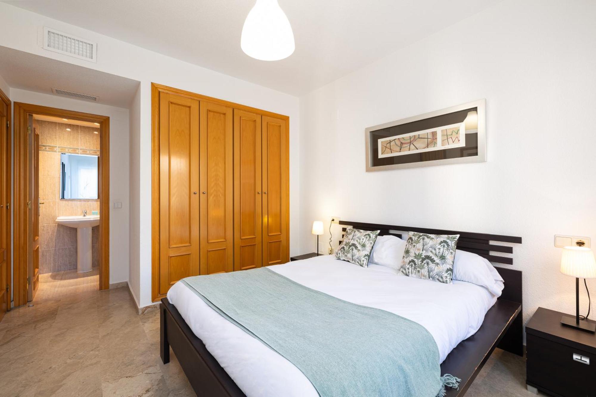 Appartement H2m Teatinos Pool & Terrace Málaga