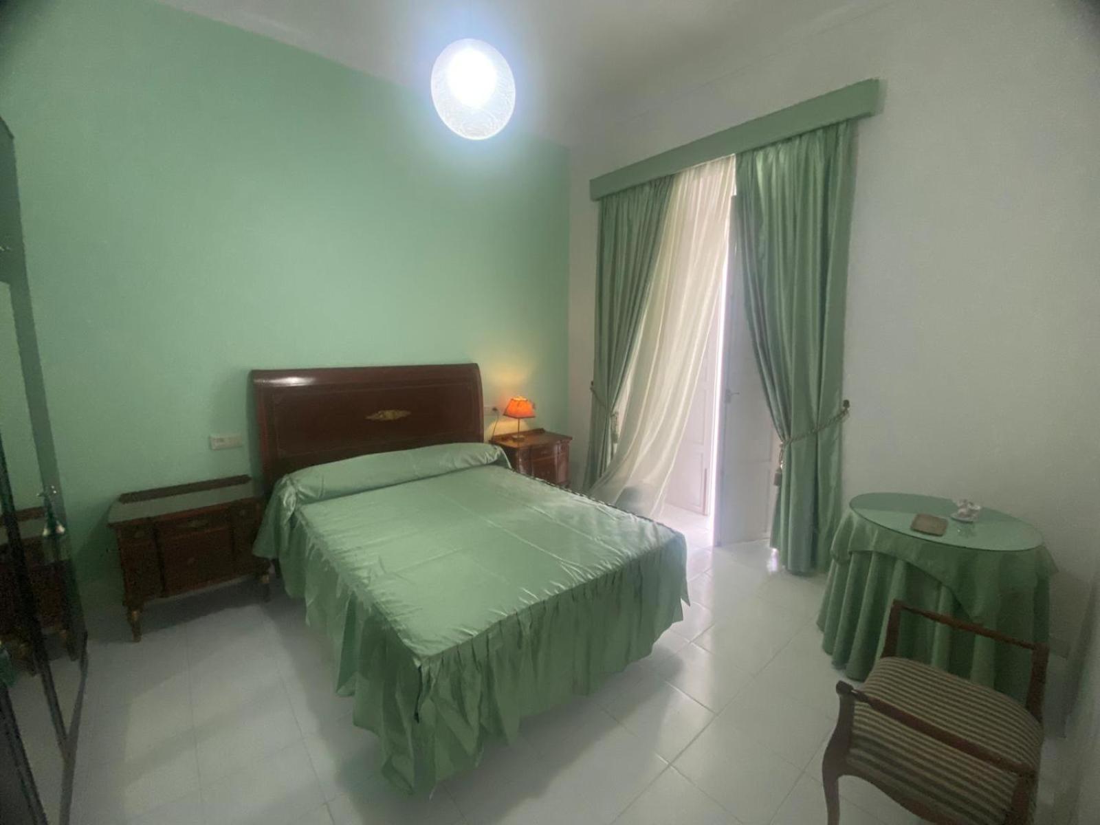 En Residencial Capuchinos Cerca Del Centro Historico De Rum i privatbostad *
