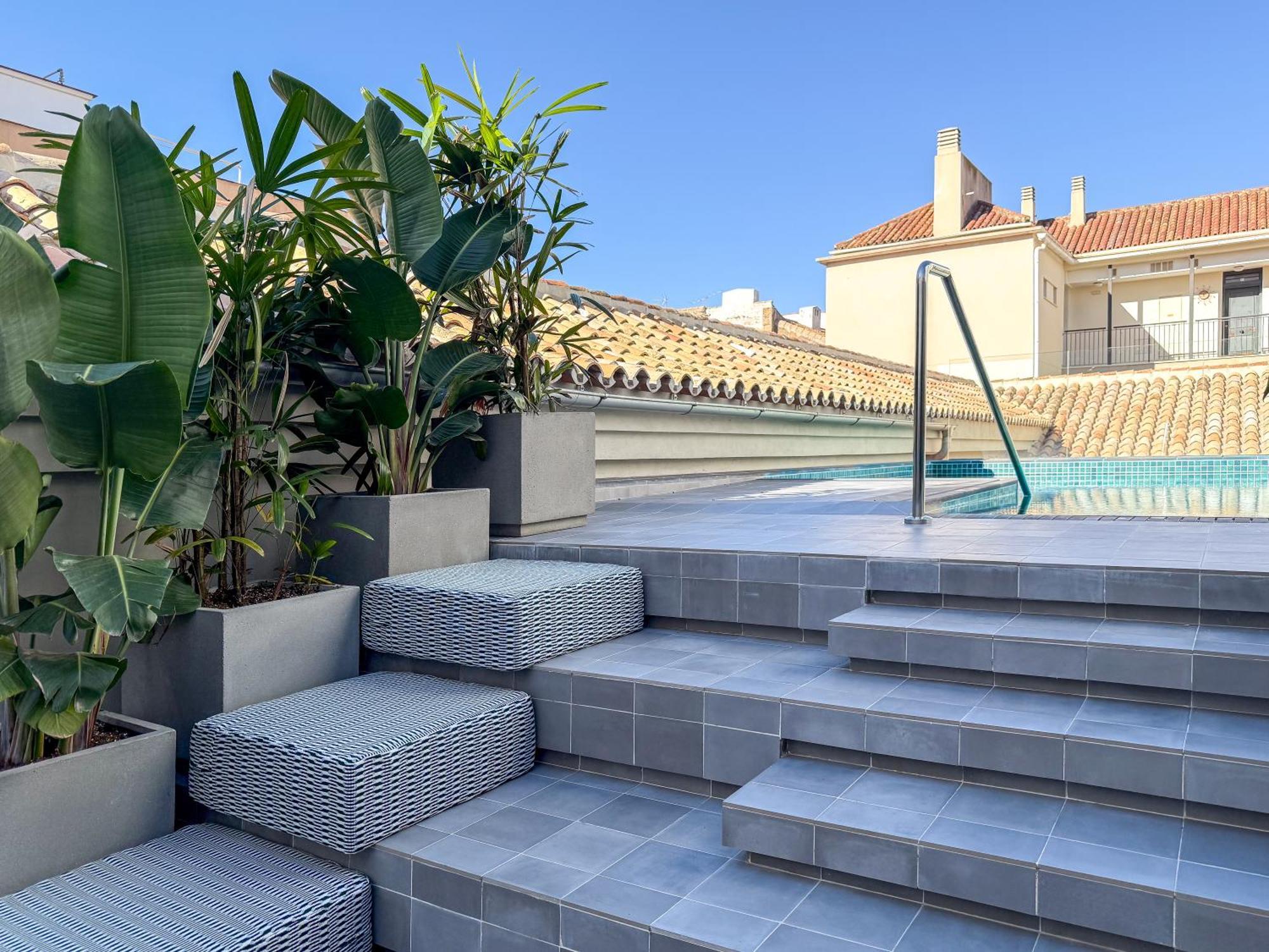 Coeo Hernan Ruiz Rooftop Pool Ostello Málaga