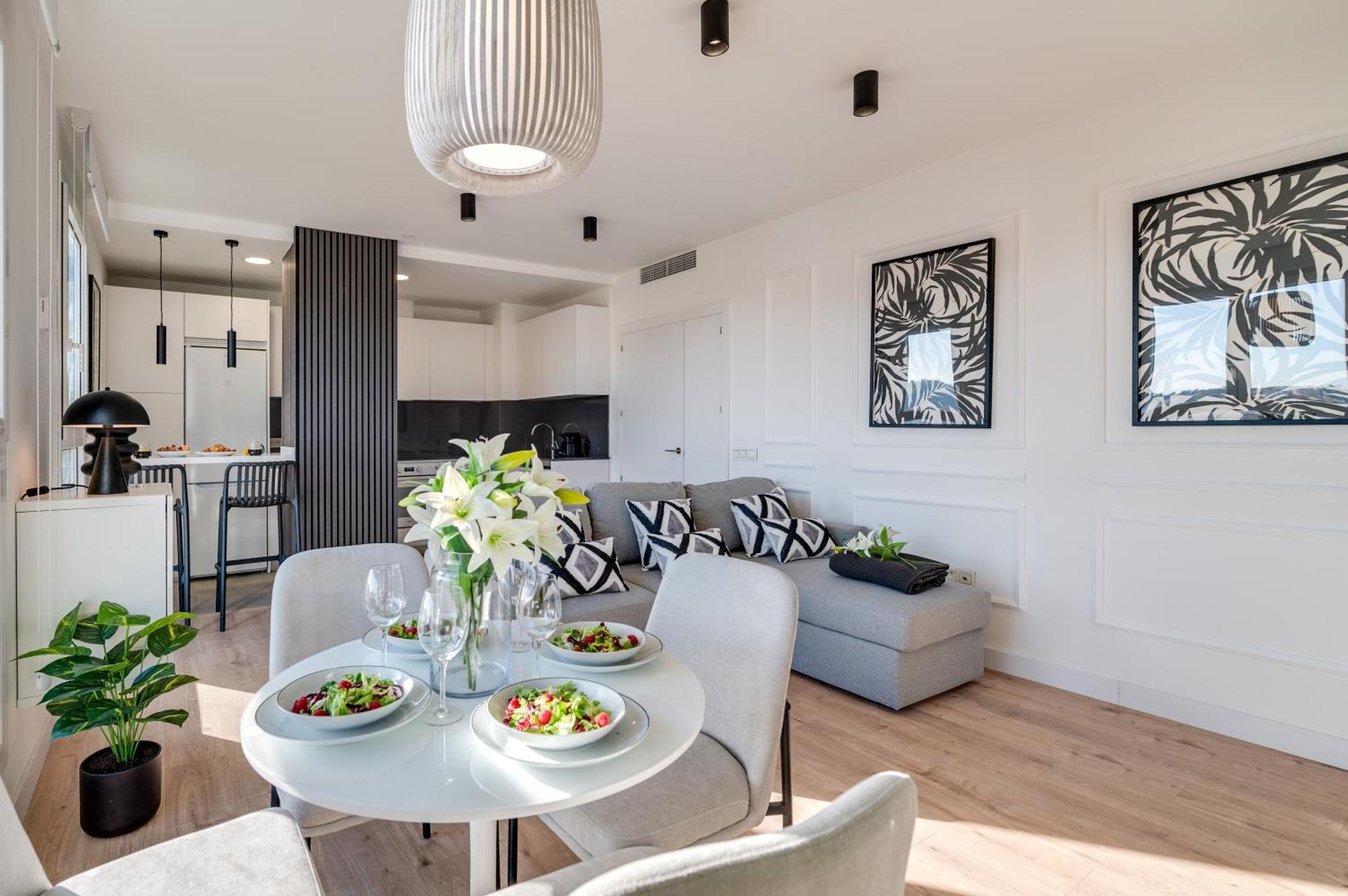 Leilighet Xpce Sky Towers - Parking Free *