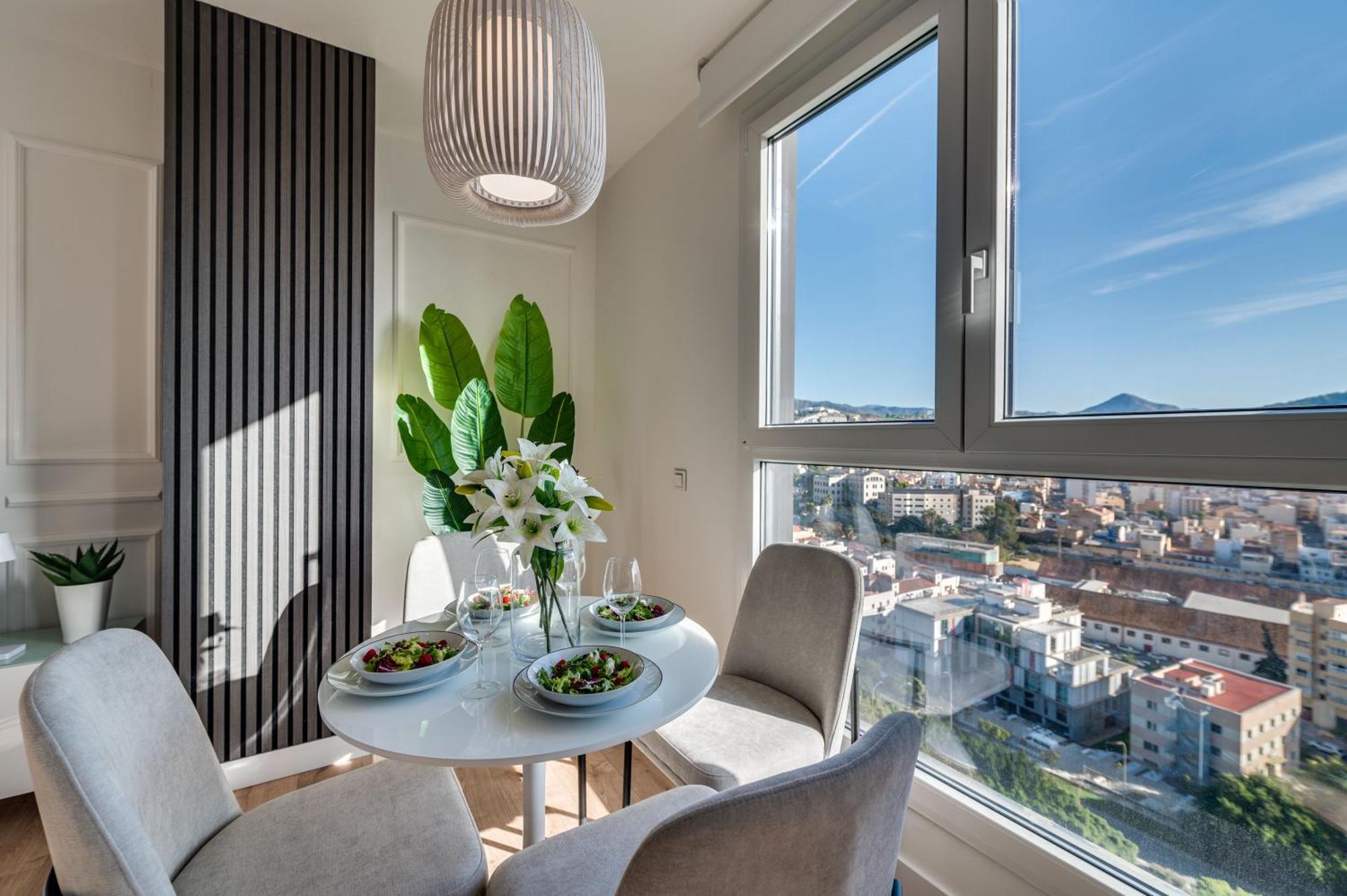 Xpce Sky Towers - Parking Free Leilighet