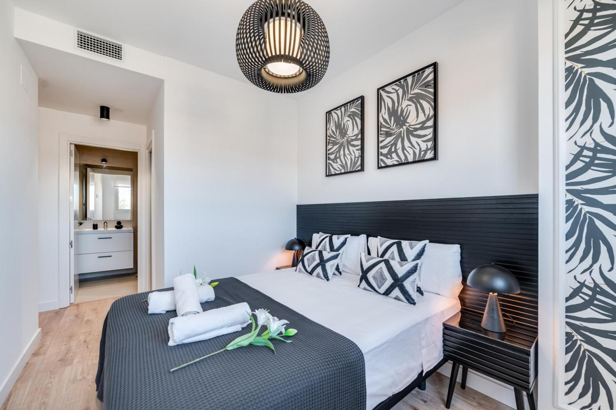 Leilighet Xpce Sky Towers - Parking Free *
