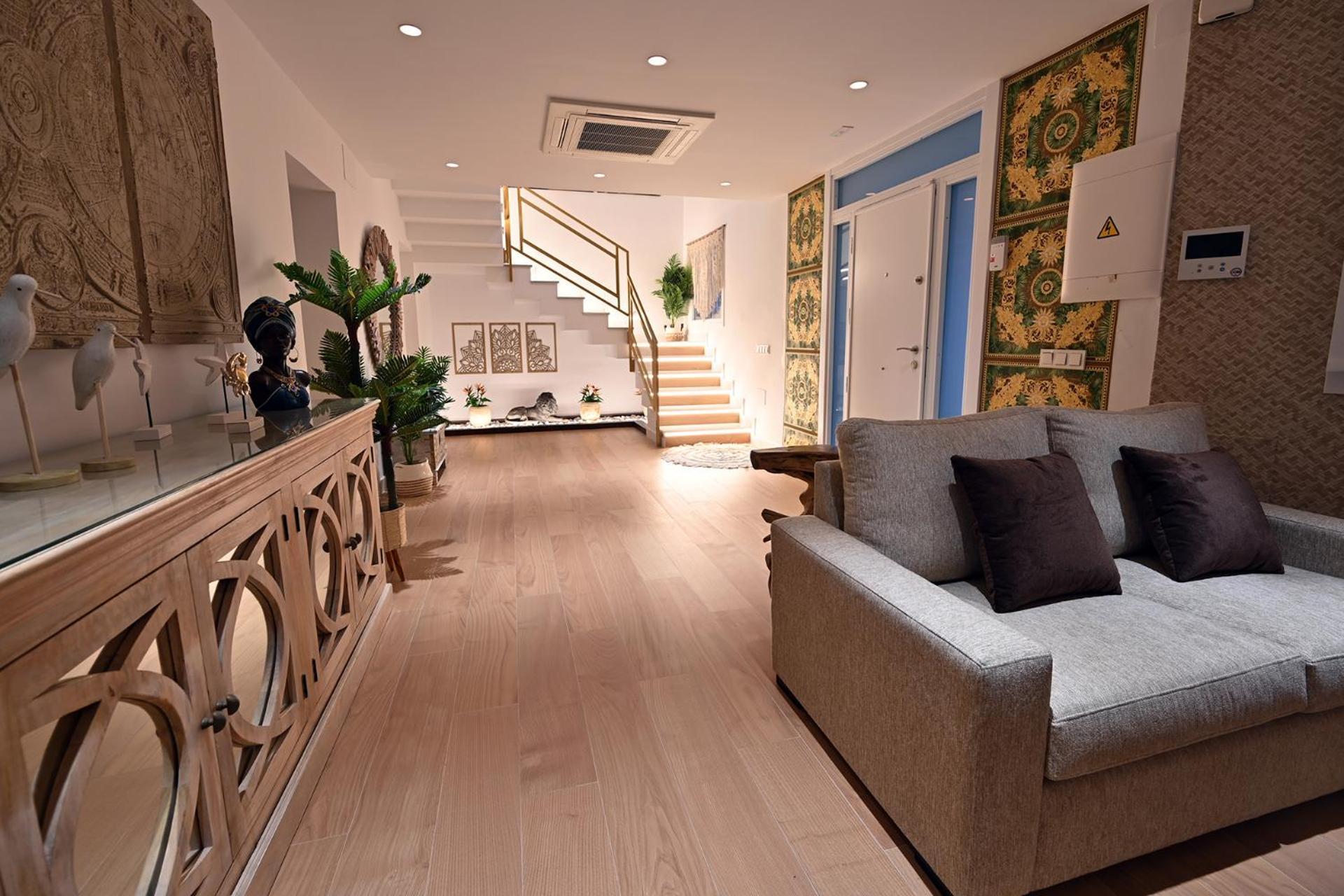 Wonderstays Lucia Villa *