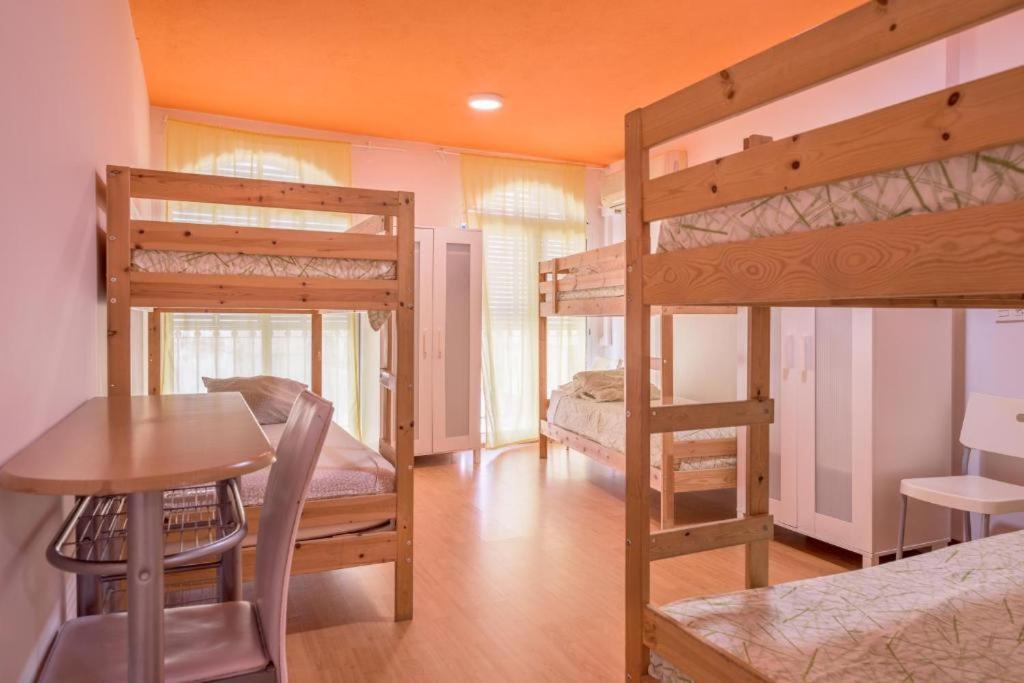Vandrarhem Residencia Sin Lujo
