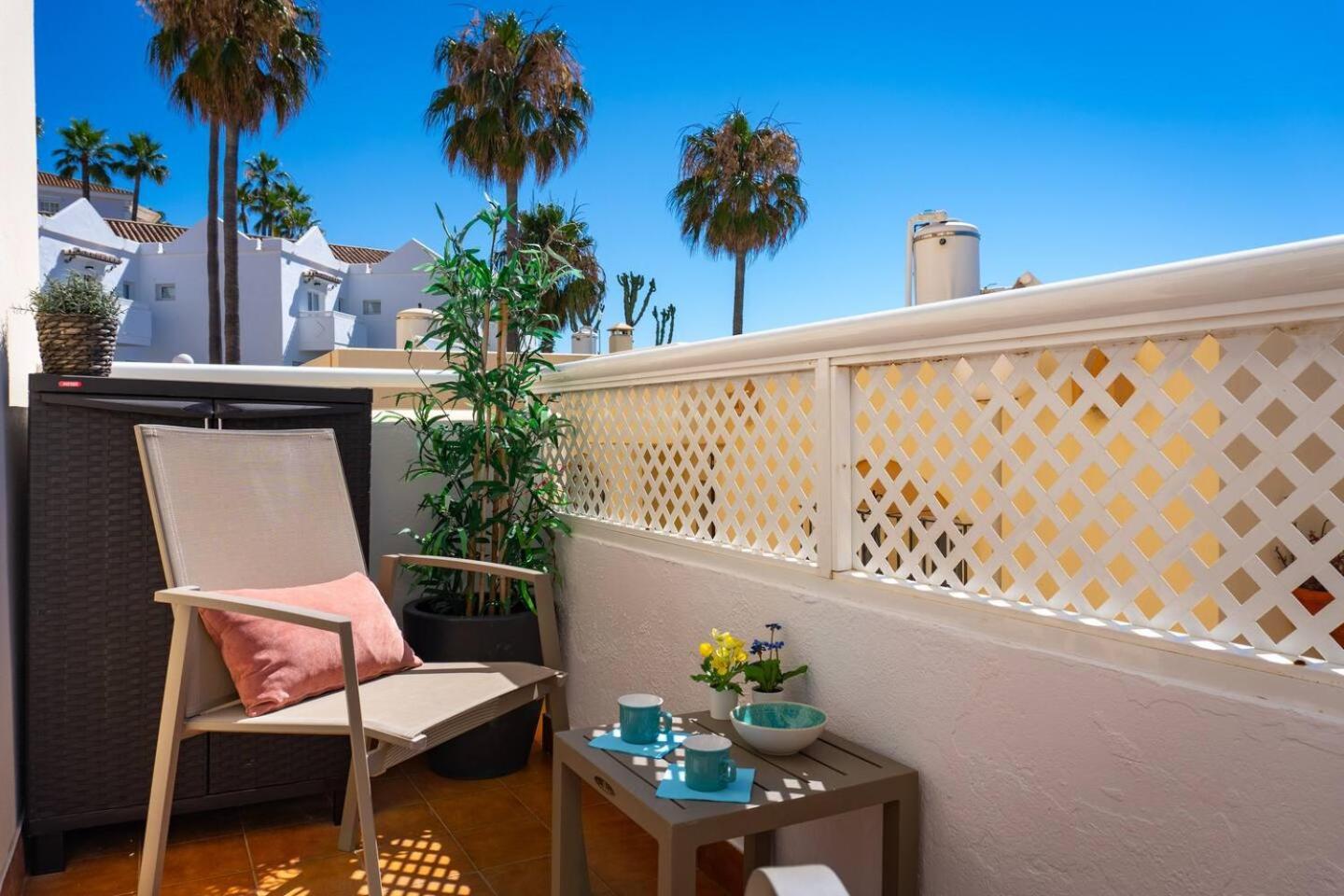 Modern Beachside Flat In Wyndham Costa Del Sol * Málaga