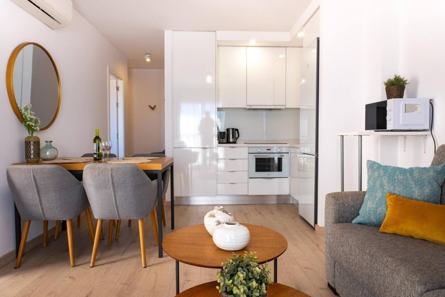 Ferienhaus Modern Beachside Flat In Wyndham Costa Del Sol