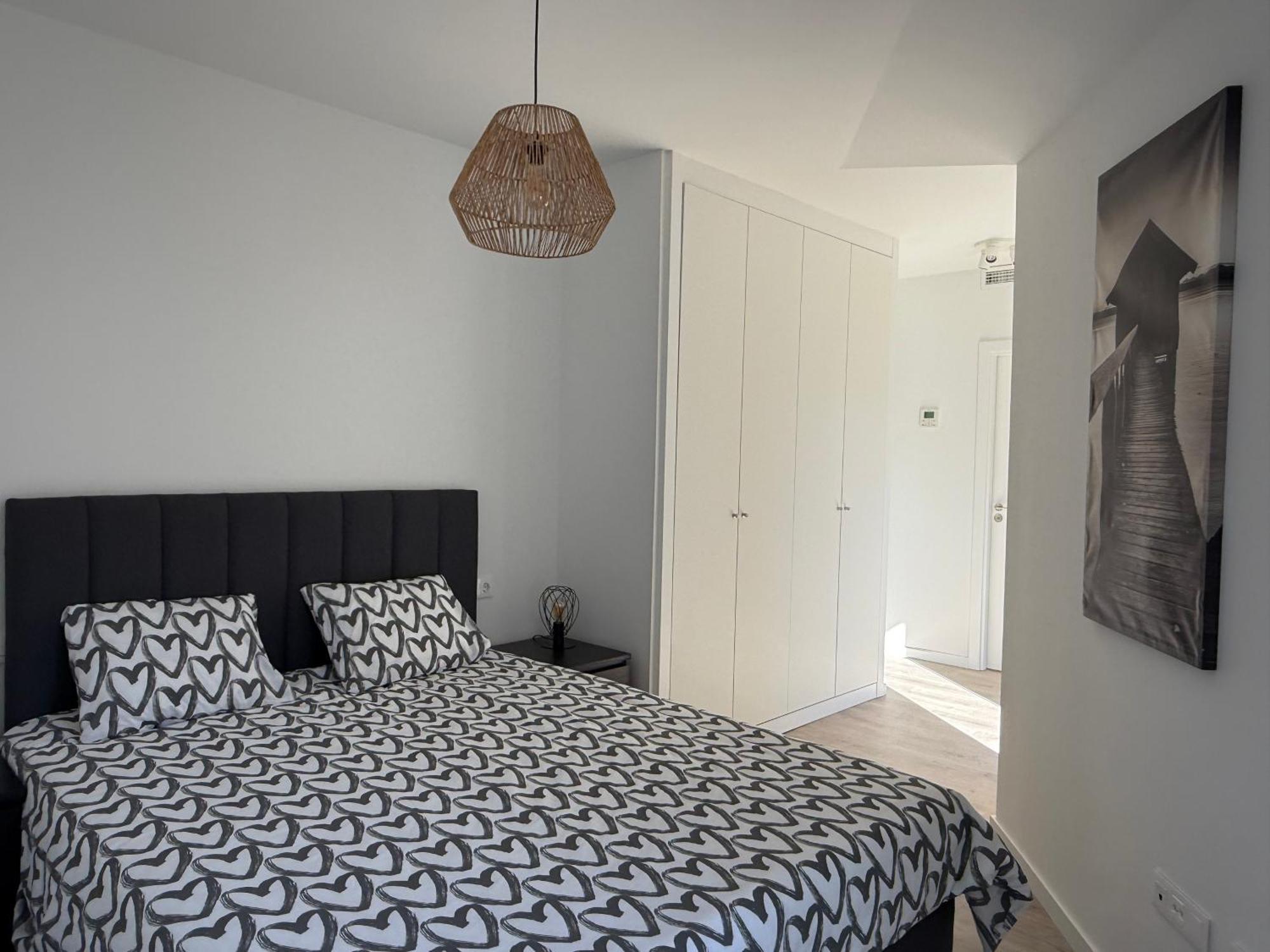 H2m Postigo Duplex Terrace 2 Bathrooms, Smart Tv, Oven Lägenhet *