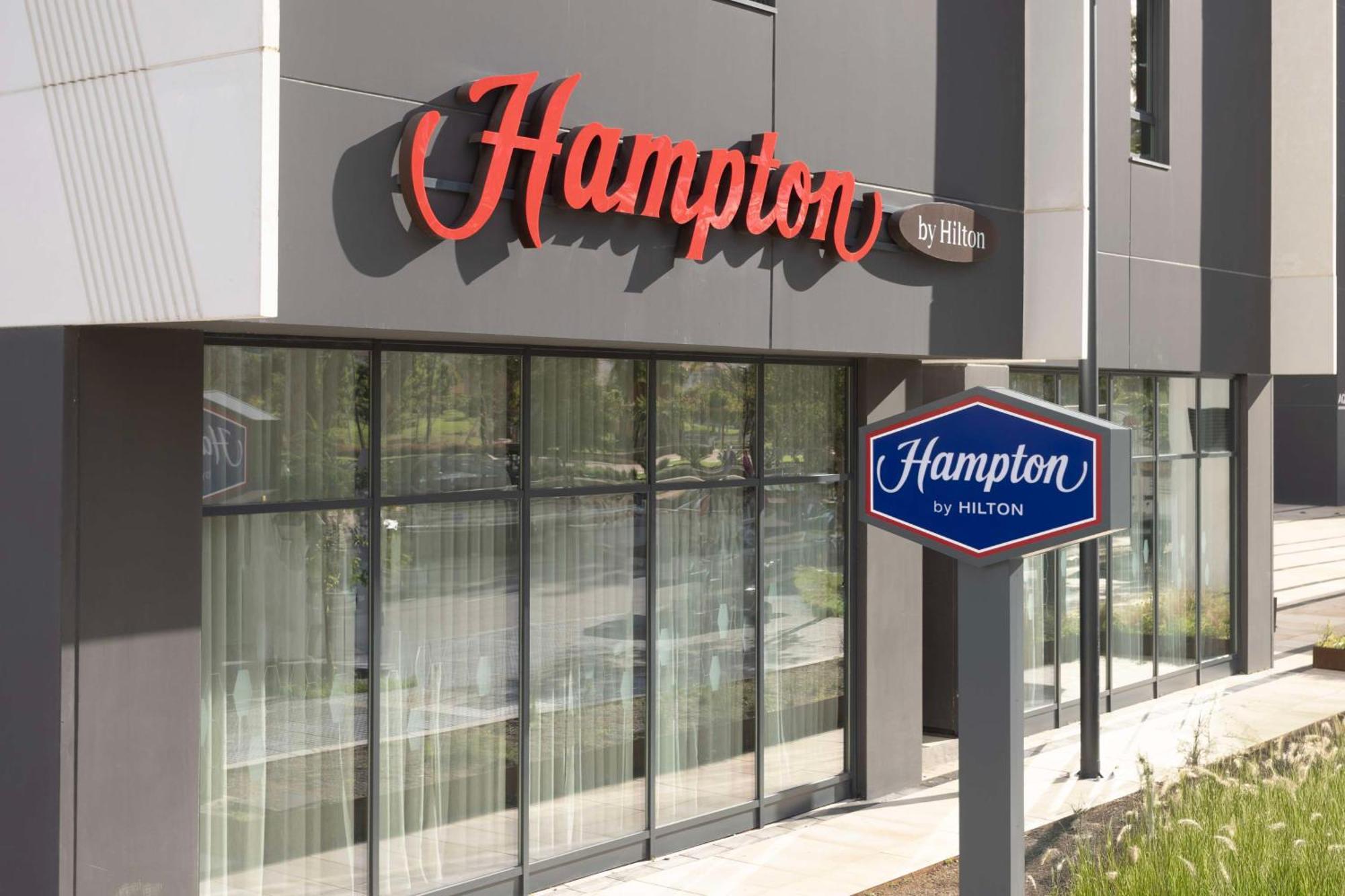 Hampton By Hilton Martiricos 3*