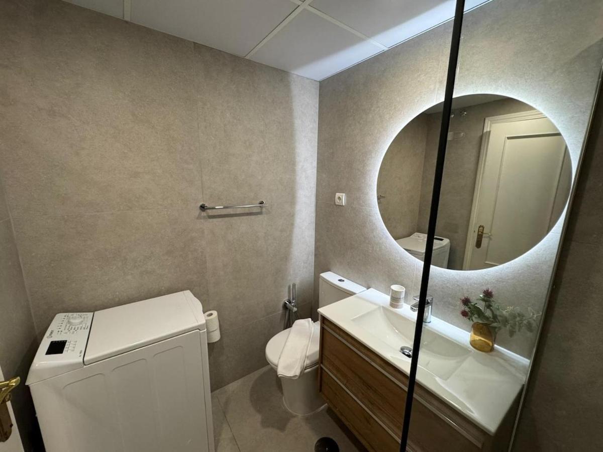 Centrally Located Flat In - Capuchinos Appartement