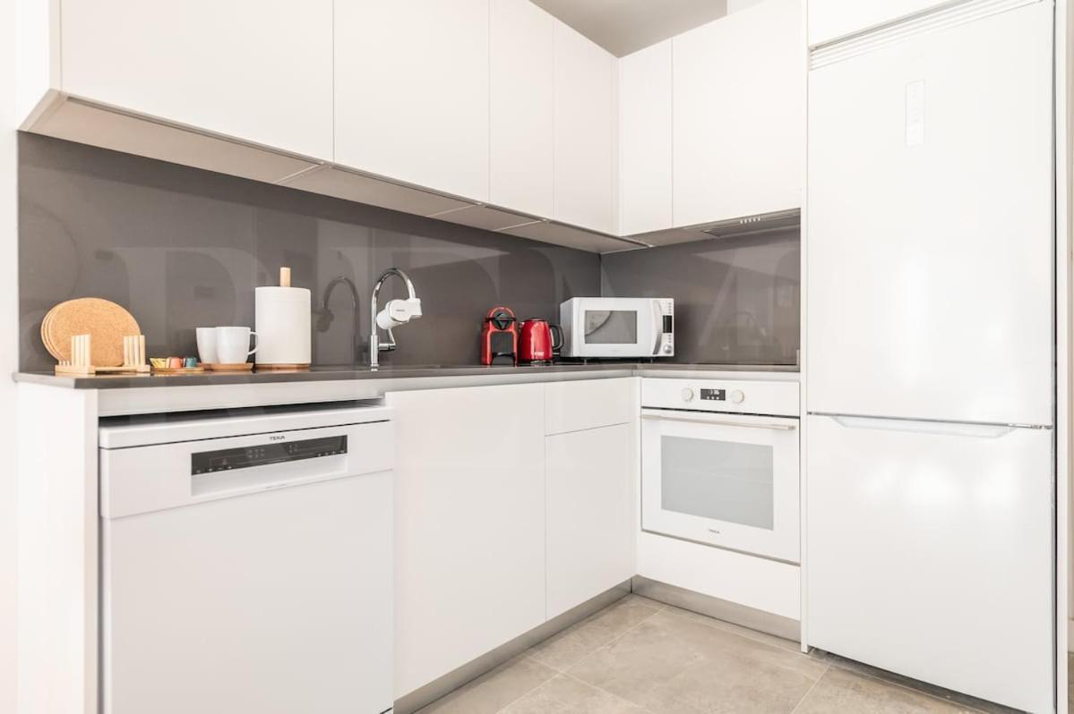 High-end 22nd Floor Apt, Views & Gym By Rems Apartamento