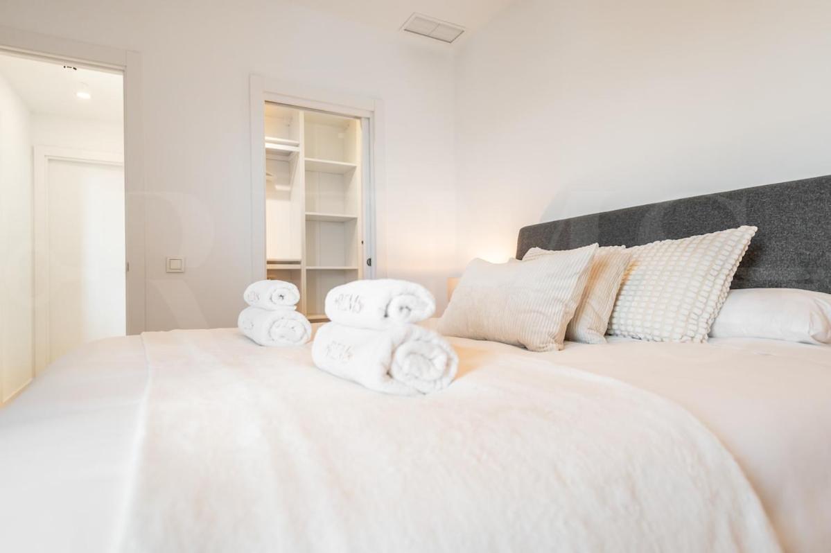 High-end 22nd Floor Apt, Views & Gym By Rems *