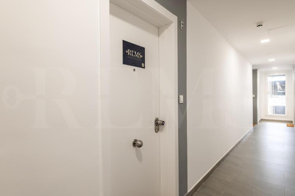 High-end 22nd Floor Apt, Views & Gym By Rems Apartment Malaga