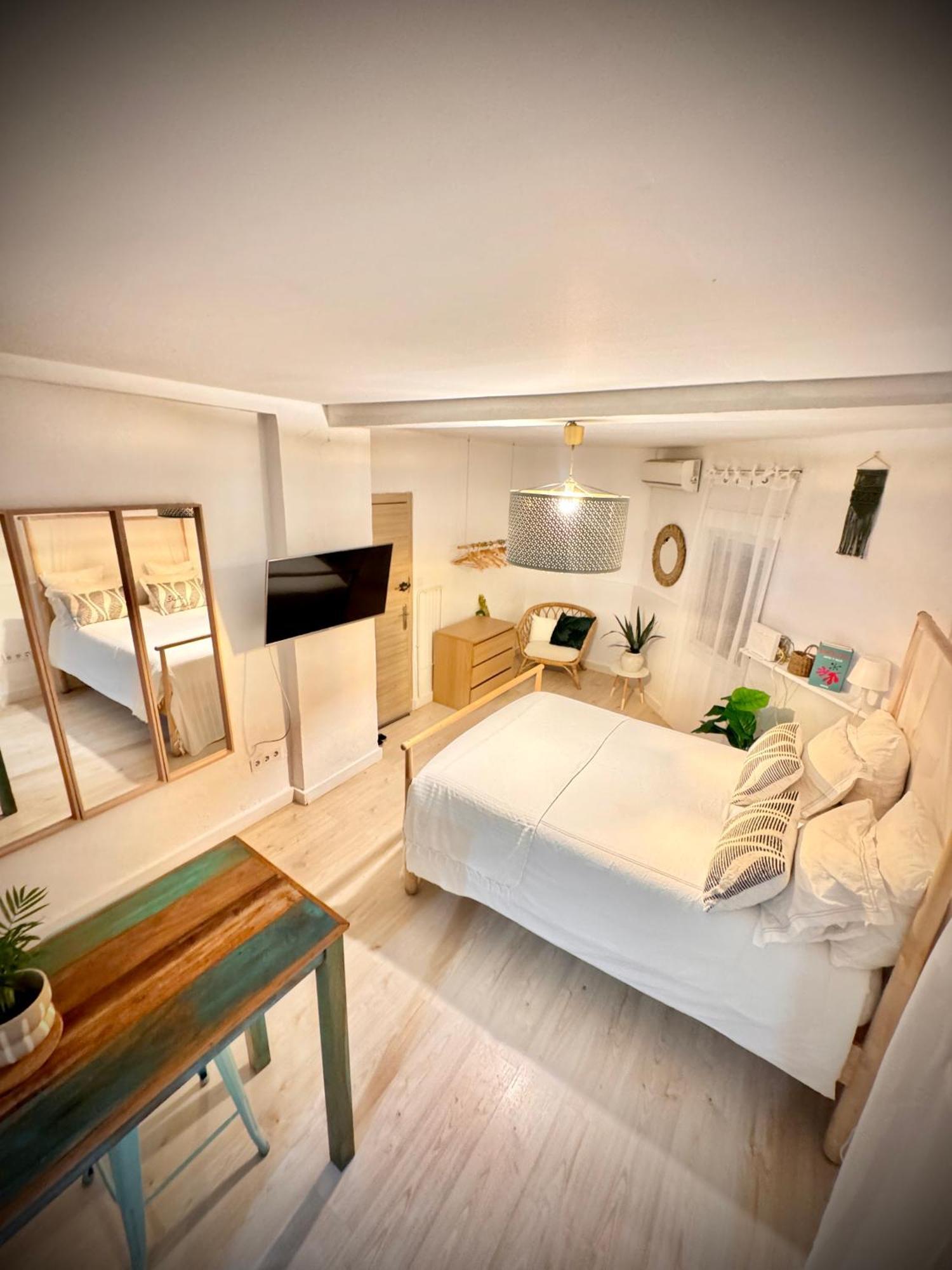 Cosy +netflix+24h Entry+silent Air Conditionning Leilighet
