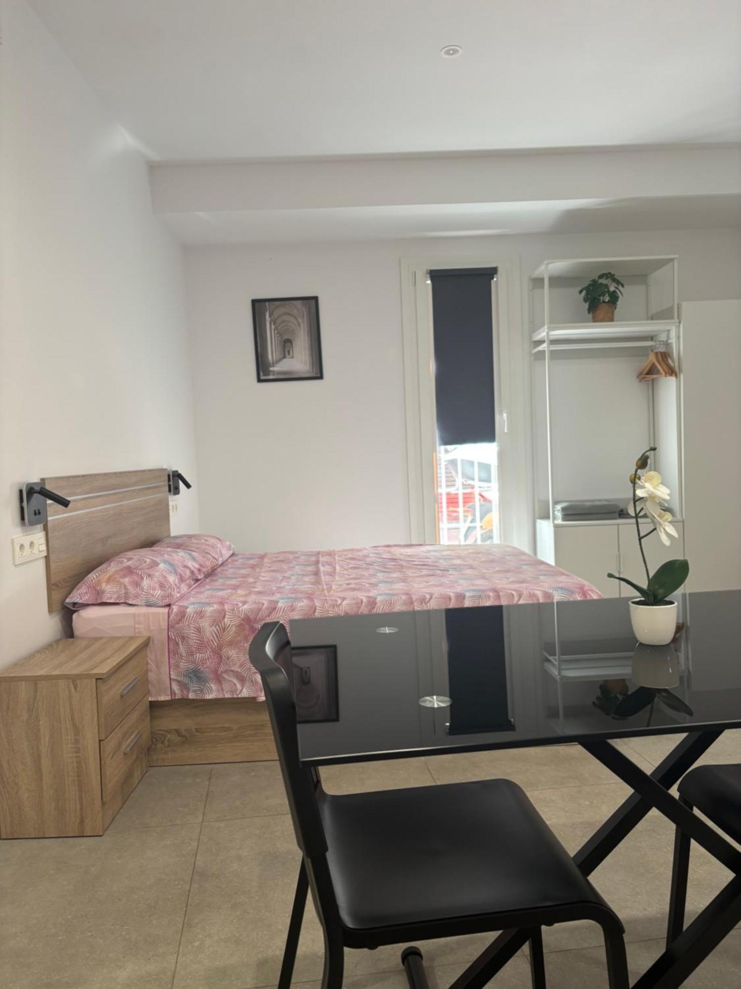 Estupendo Piso A 5 Min De La Estacion De Bus Y Tren Maria Zambrano Apartamento Málaga