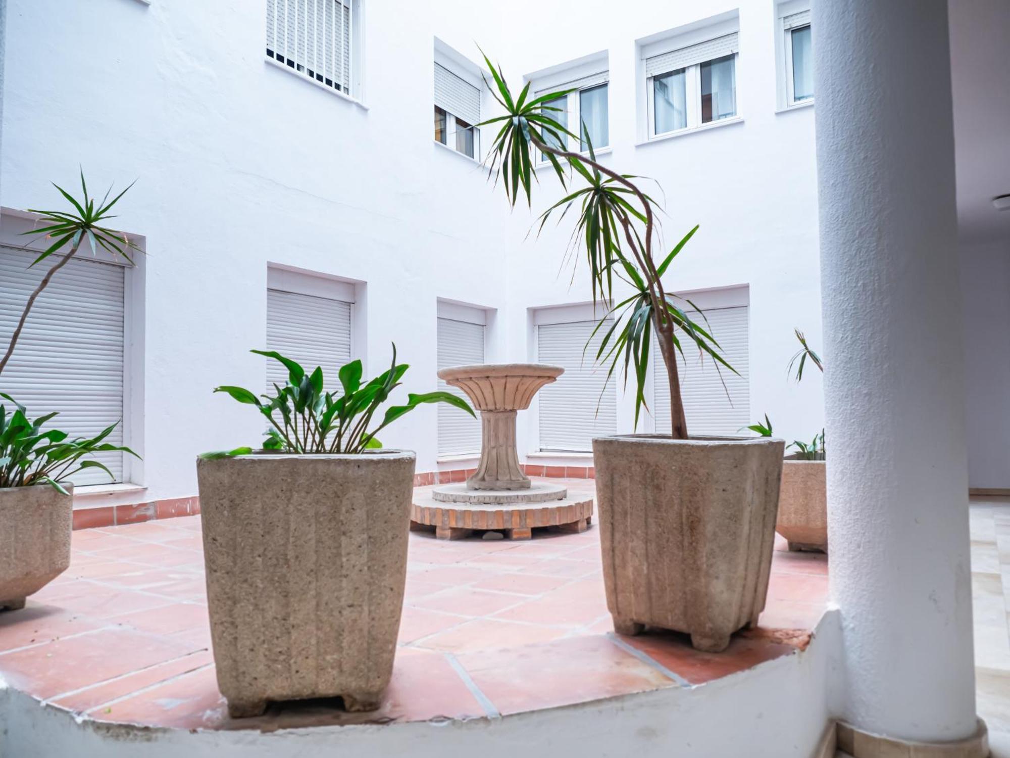 Centre Granados Apartment