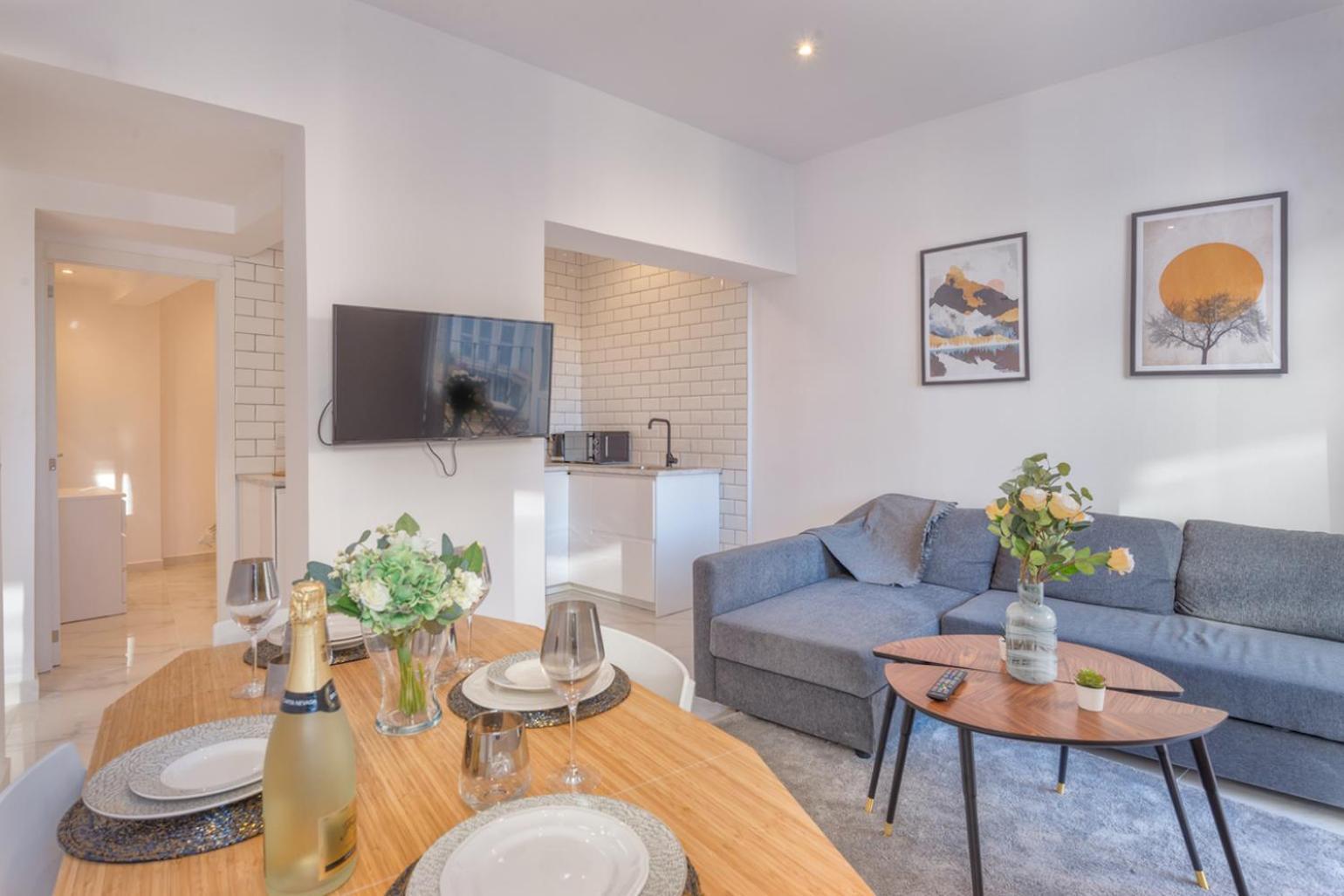 Atenea Deluxe Apartment *