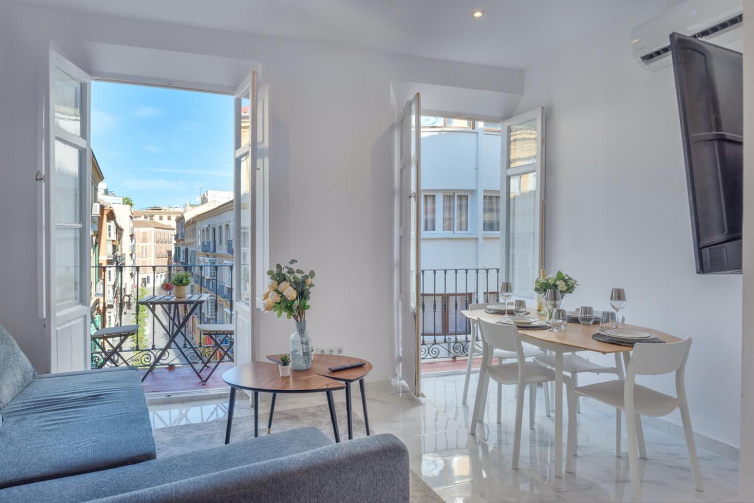 Atenea Deluxe Malaga