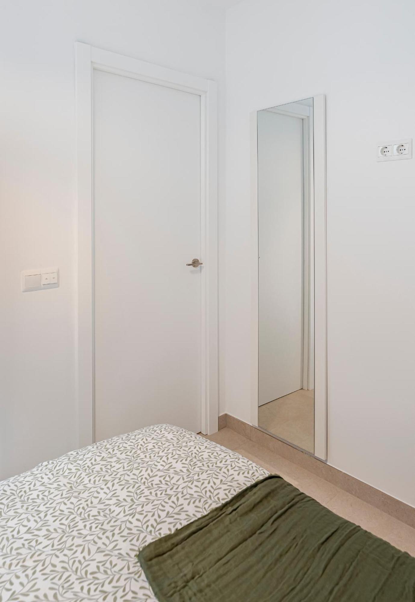 Apartamento Vicente Gomez De Cadiz Bj Málaga