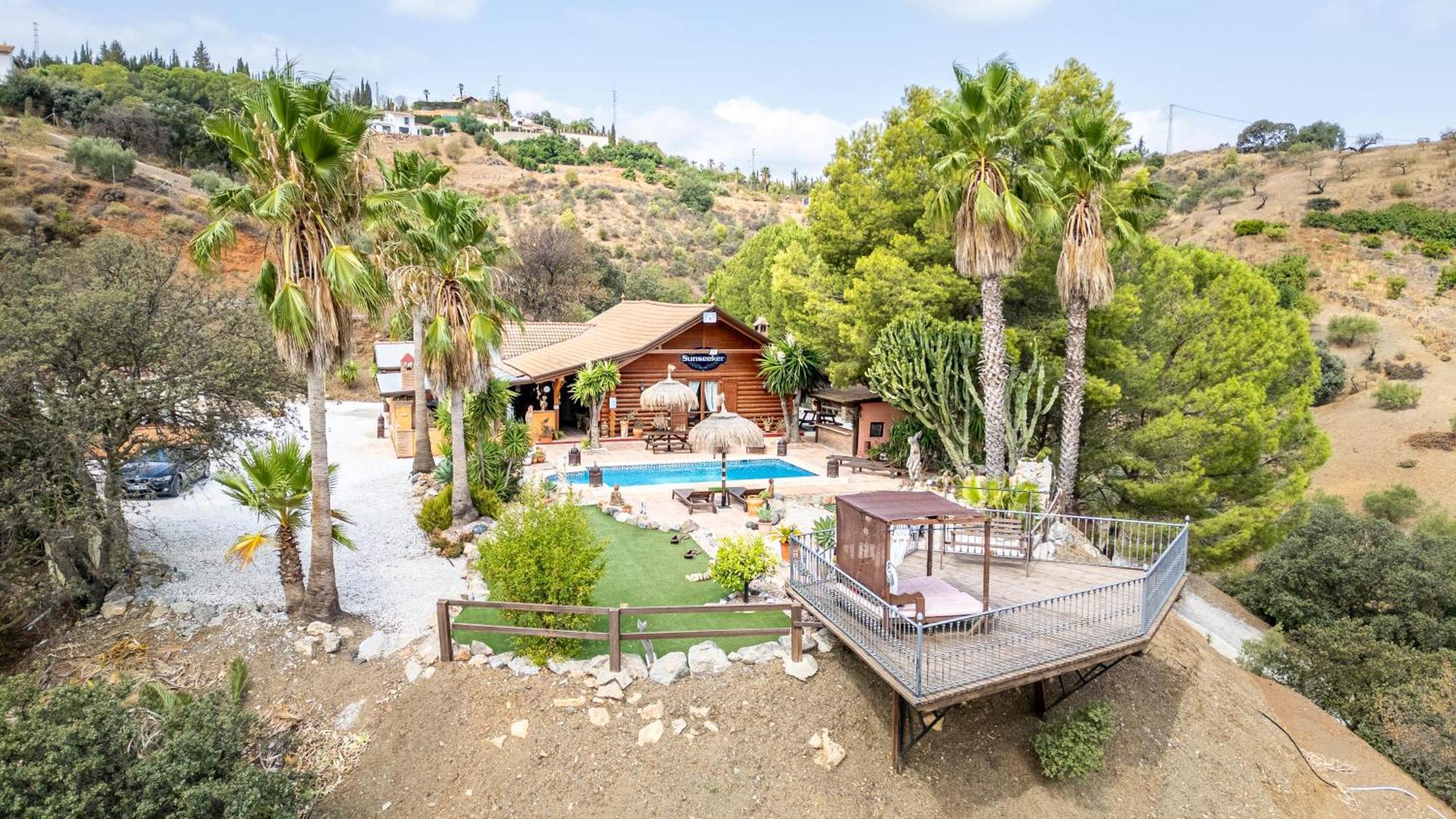 Luxurious Private Pool Hottub & Fireplace Vakantiehuis *