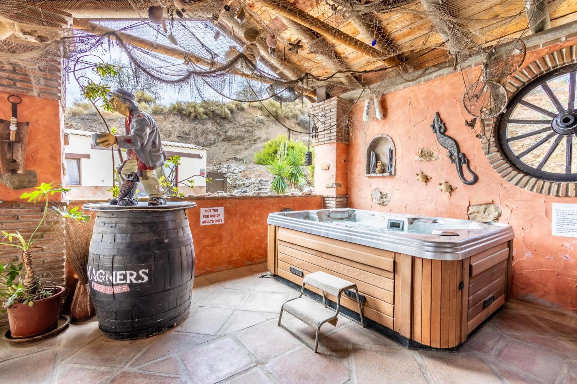 Luxurious Private Pool Hottub & Fireplace