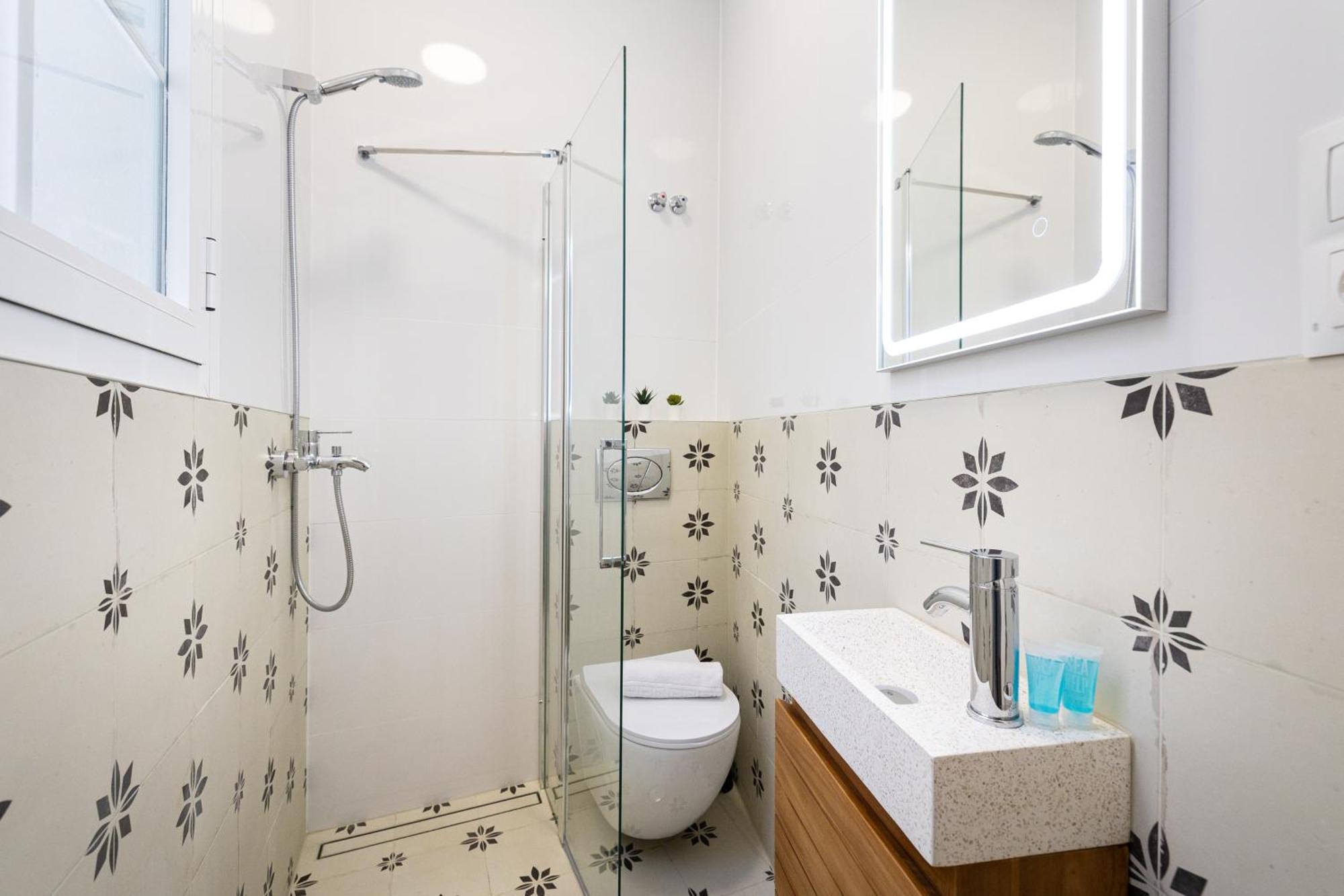 Apartamento H2m Alamos Duplex, Desk, Dishwasher, Oven, Shower *
