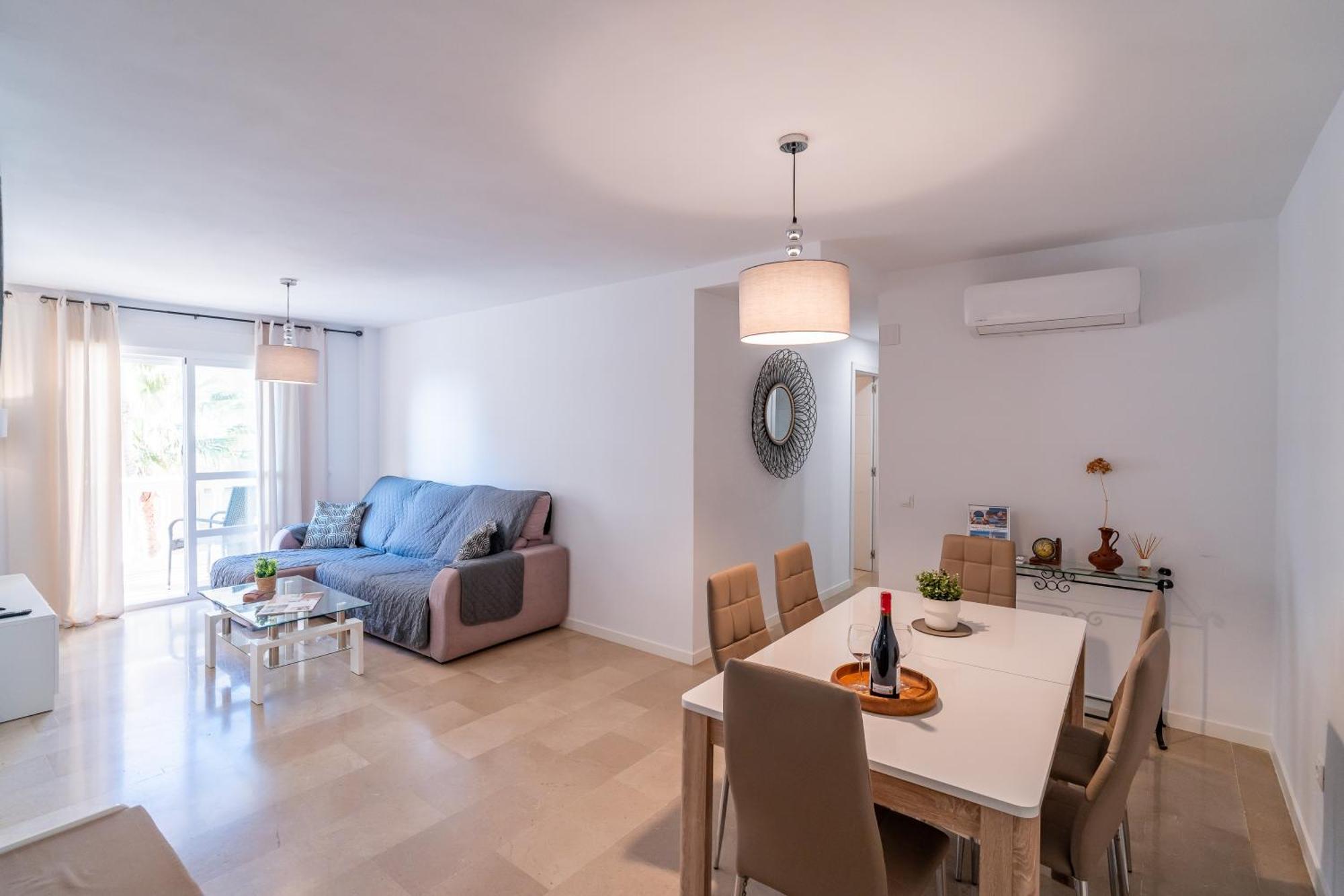 Casa Playa Guadalmar, Beautiful In Front Of The Sea, Wifi, Ac, Smart Tv, Private Parking Appartamento
