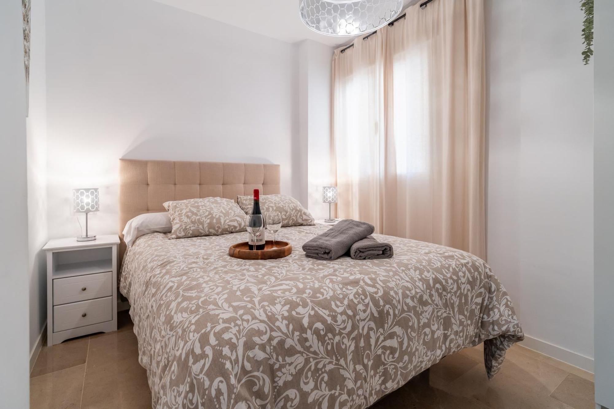 Casa Playa Guadalmar, Beautiful In Front Of The Sea, Wifi, Ac, Smart Tv, Private Parking Appartamento Málaga
