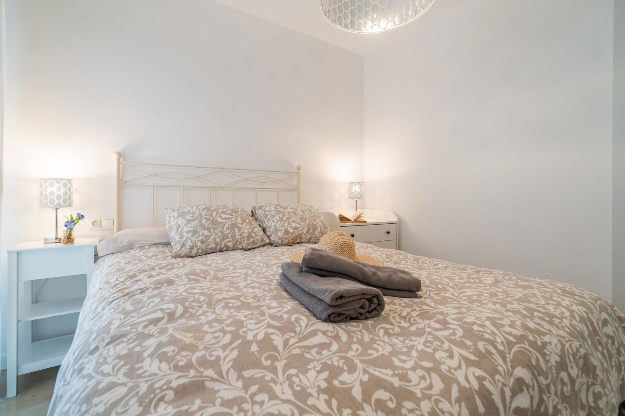 Casa Playa Guadalmar, Beautiful In Front Of The Sea, Wifi, Ac, Smart Tv, Private Parking Appartamento *