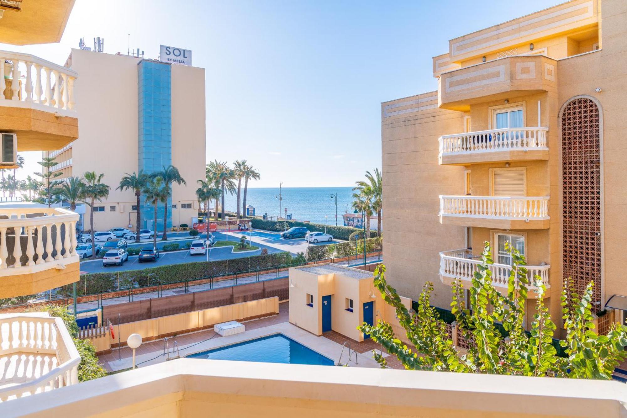 Casa Playa Guadalmar, Beautiful In Front Of The Sea, Wifi, Ac, Smart Tv, Private Parking Appartamento *
