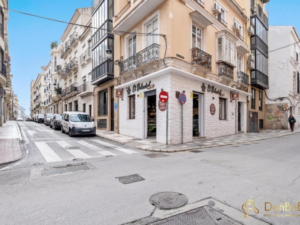 One Minute From Merced In Apartamento