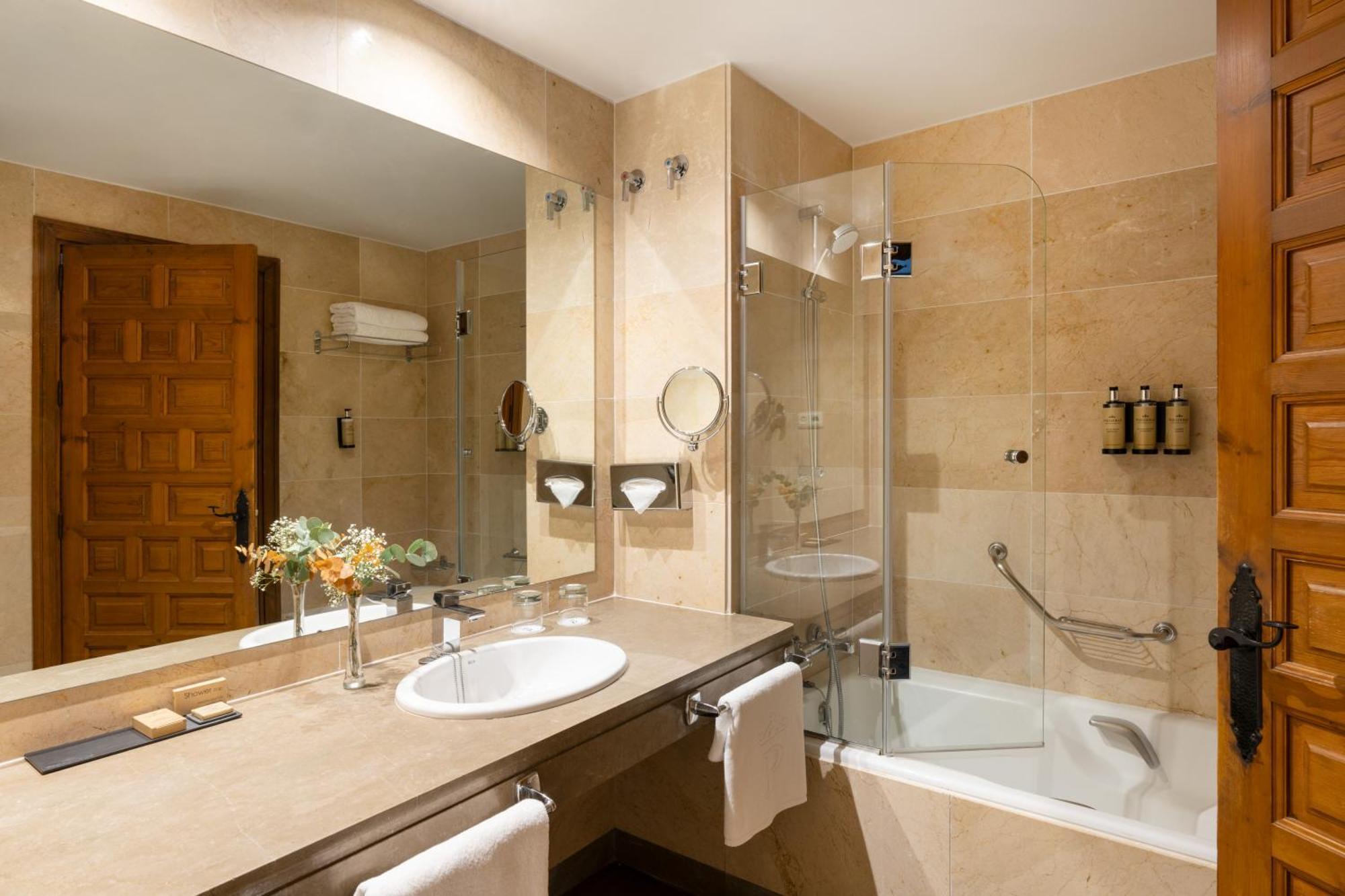 Hotel De Gibralfaro 4*