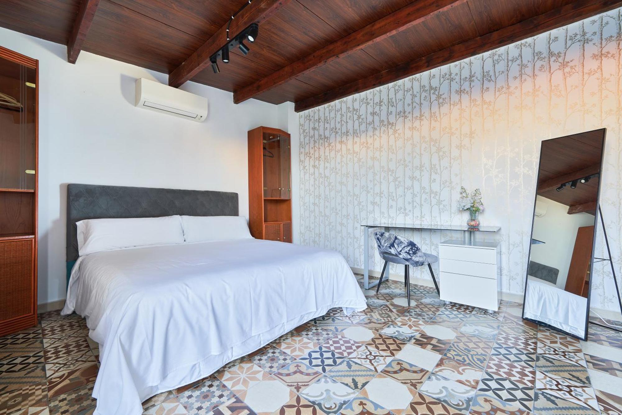 Sun-kissed Getaway Málaga