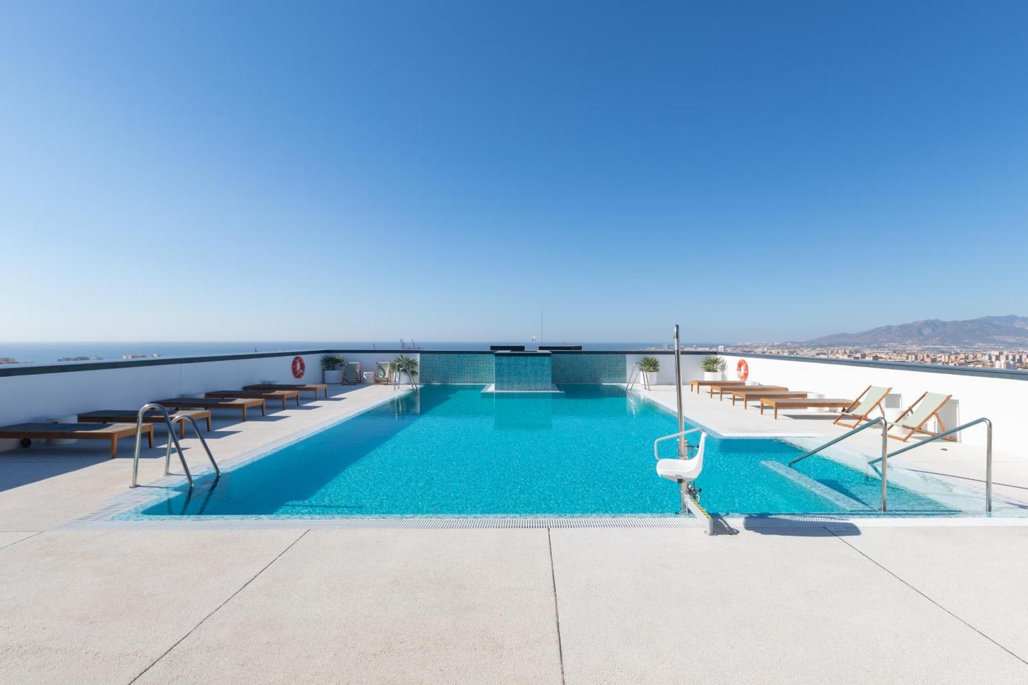 Views Apartment *