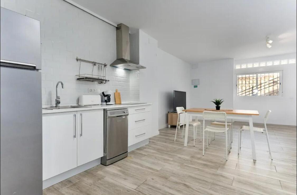 Apartamento Cozy In Center- Wifi & Ac *
