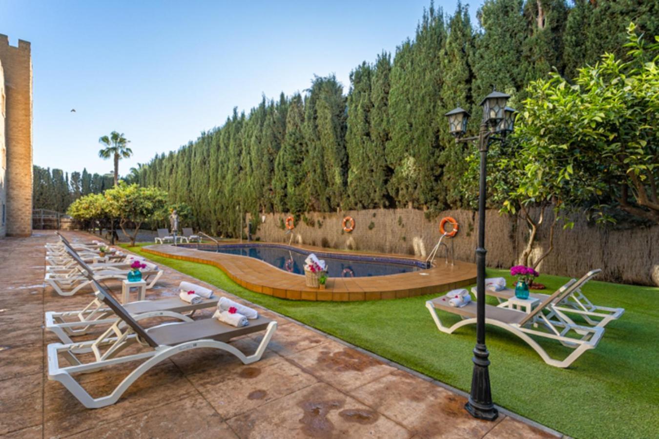 Plaza Del Castillo Hotell 4*