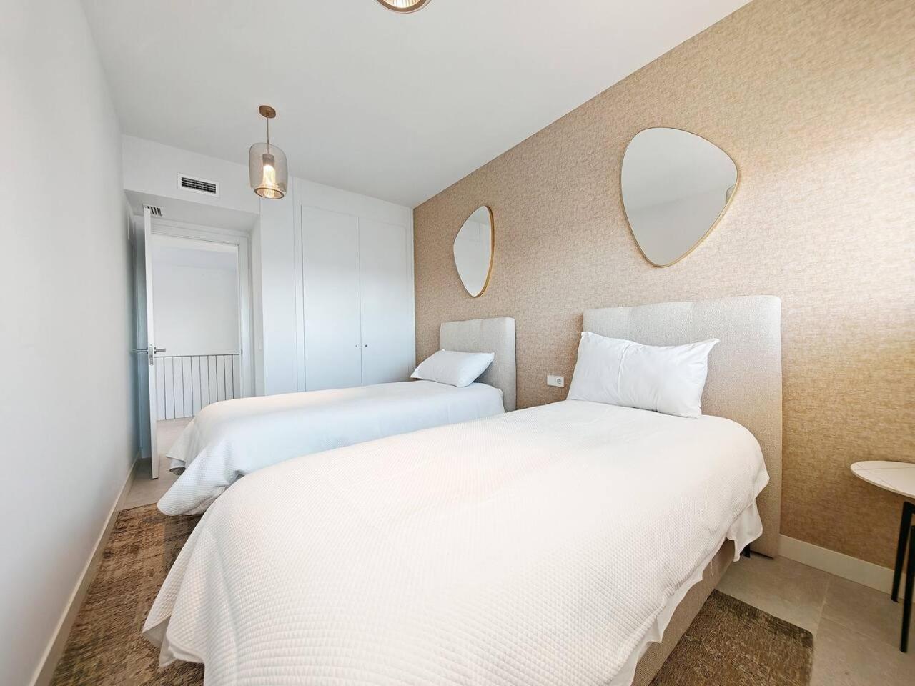 Luxury 4 Bed With Sea Views In Eden Málaga